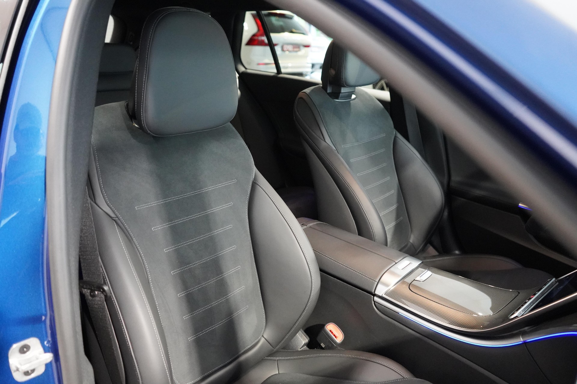 MERCEDES-BENZ C 220 d Swiss Star AMG Line 4matic Kombi-image-6