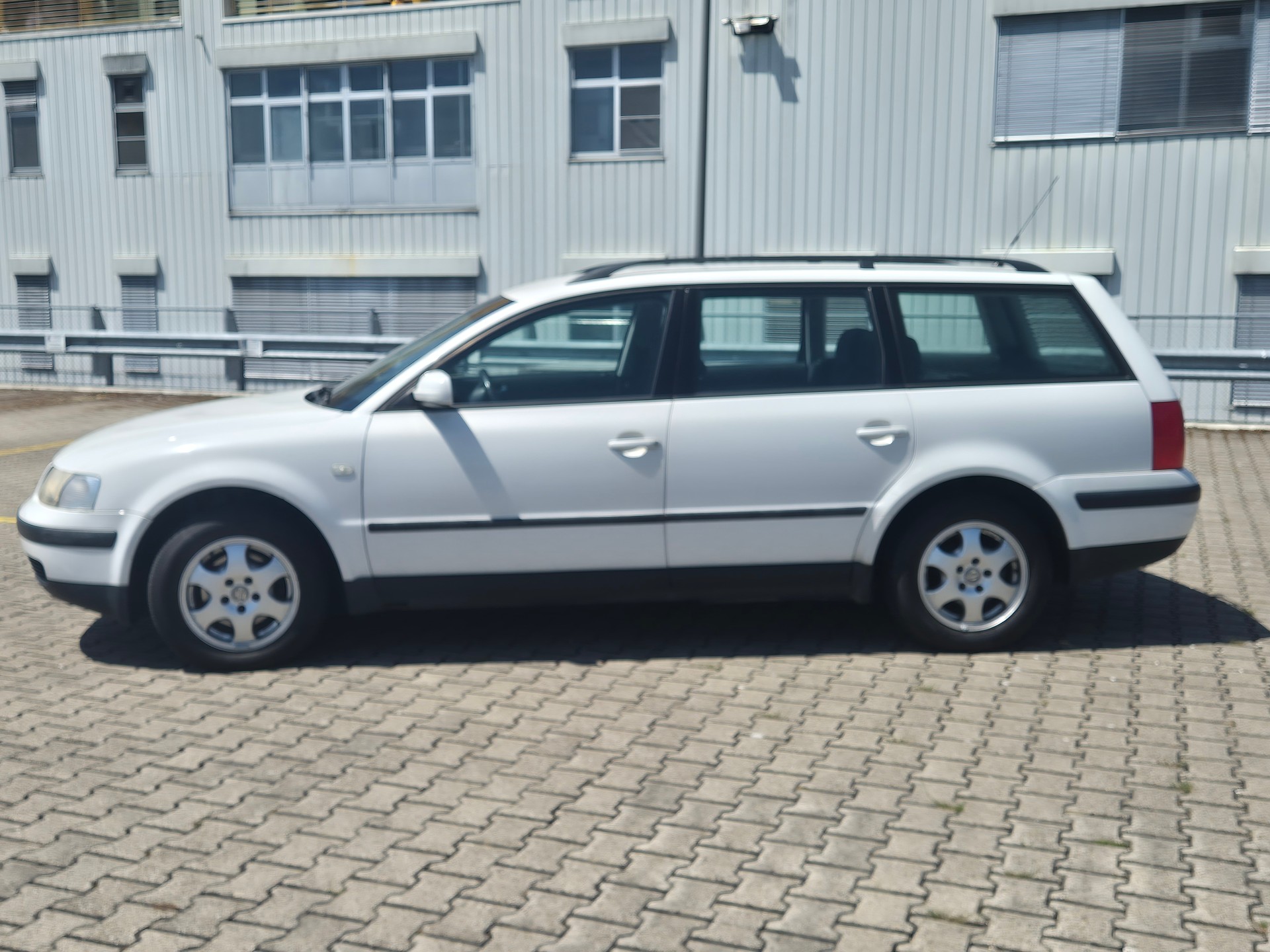 VW Passat Variant 1.8 Comfortline-image-1