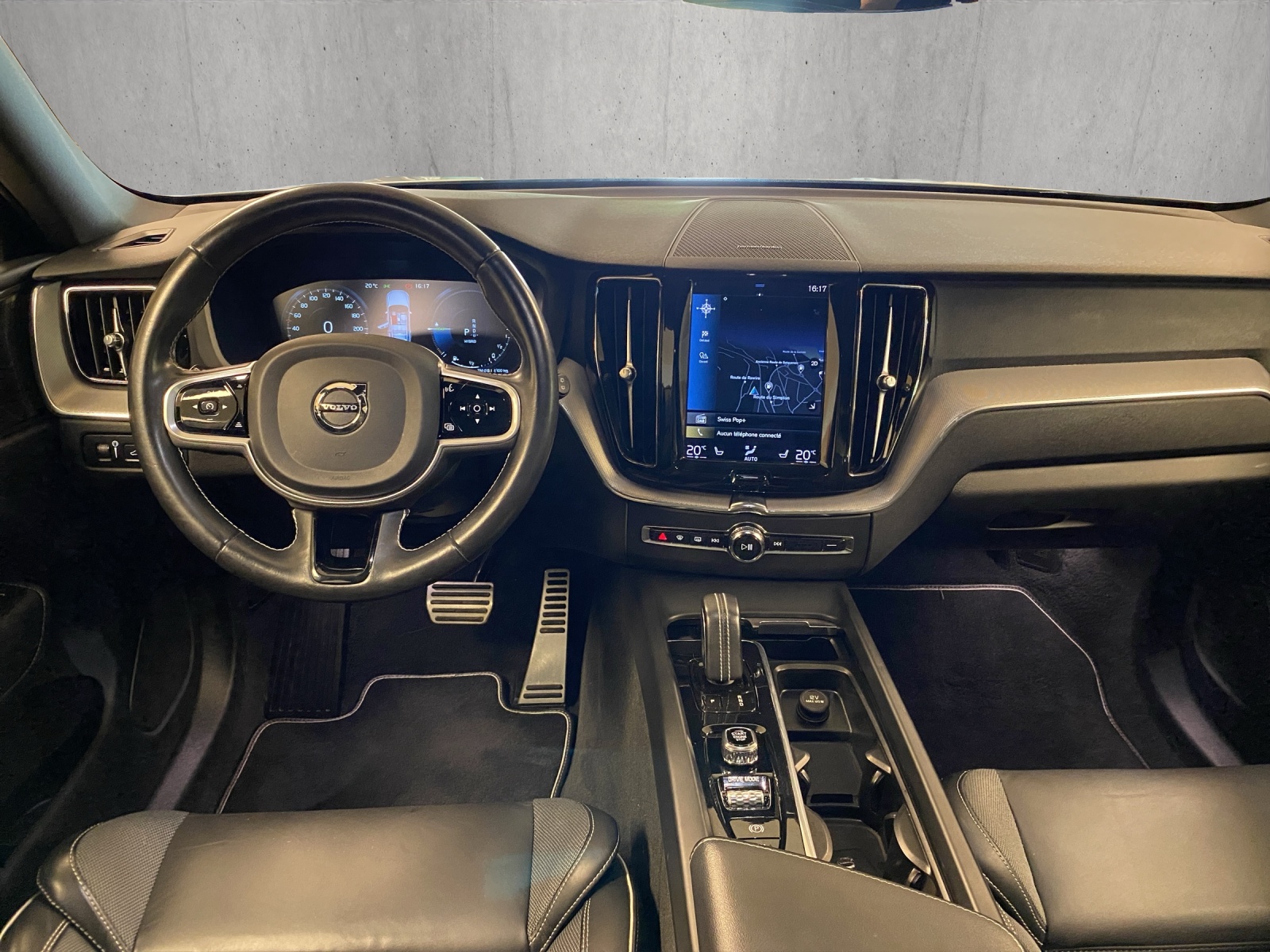 VOLVO XC60 T6 eAWD R-Design Geartronic-image-11