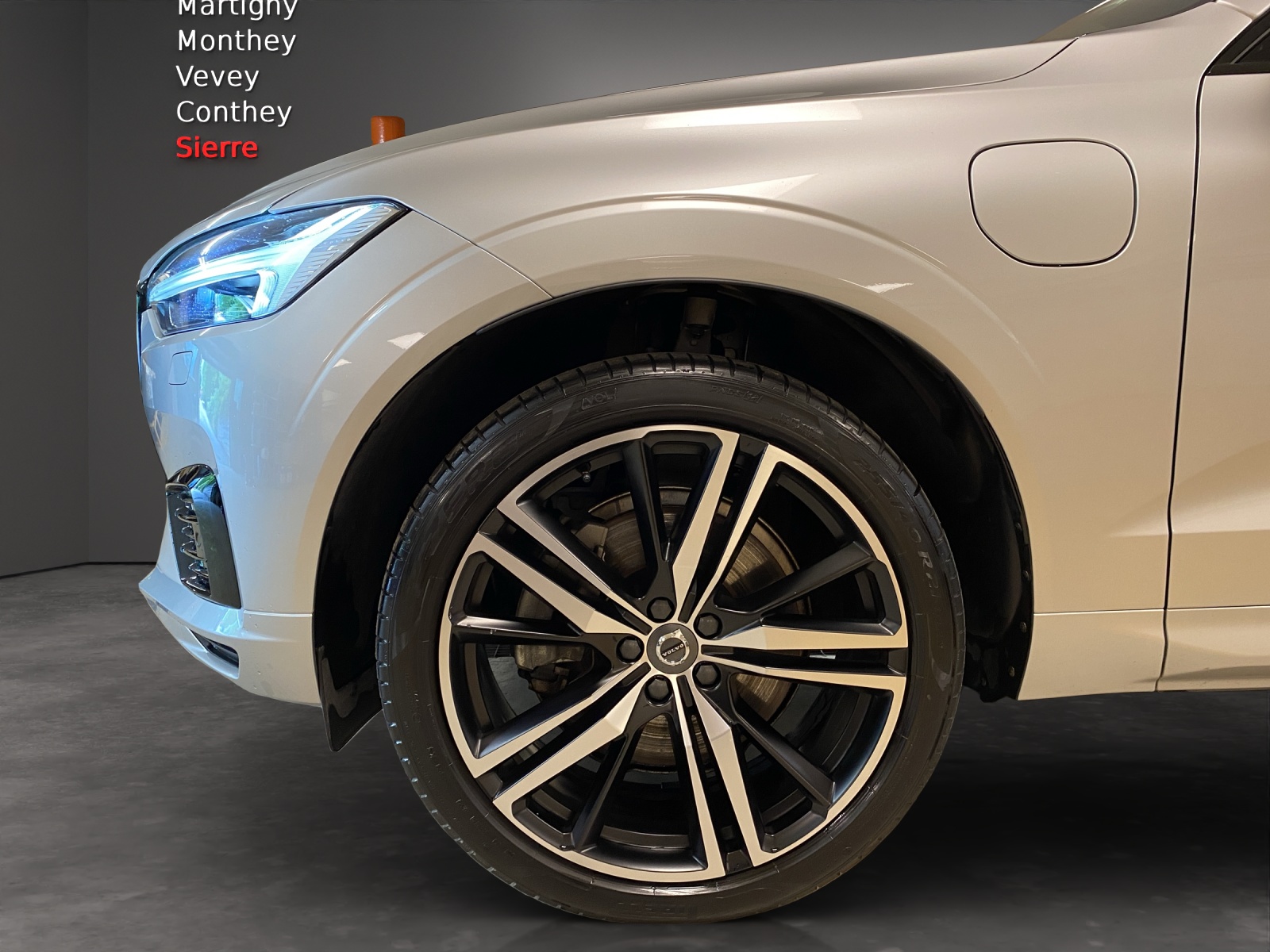 VOLVO XC60 T6 eAWD R-Design Geartronic-image-6
