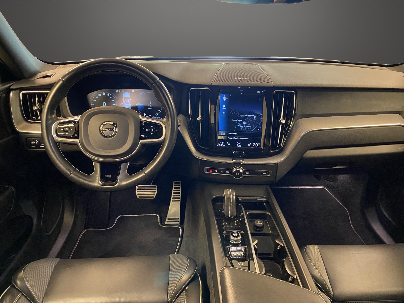 VOLVO XC60 T6 eAWD R-Design Geartronic-image-11