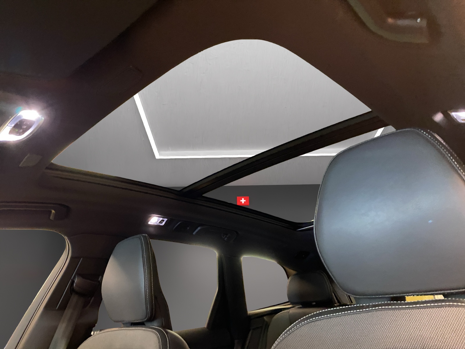 VOLVO XC60 T6 eAWD R-Design Geartronic-image-14