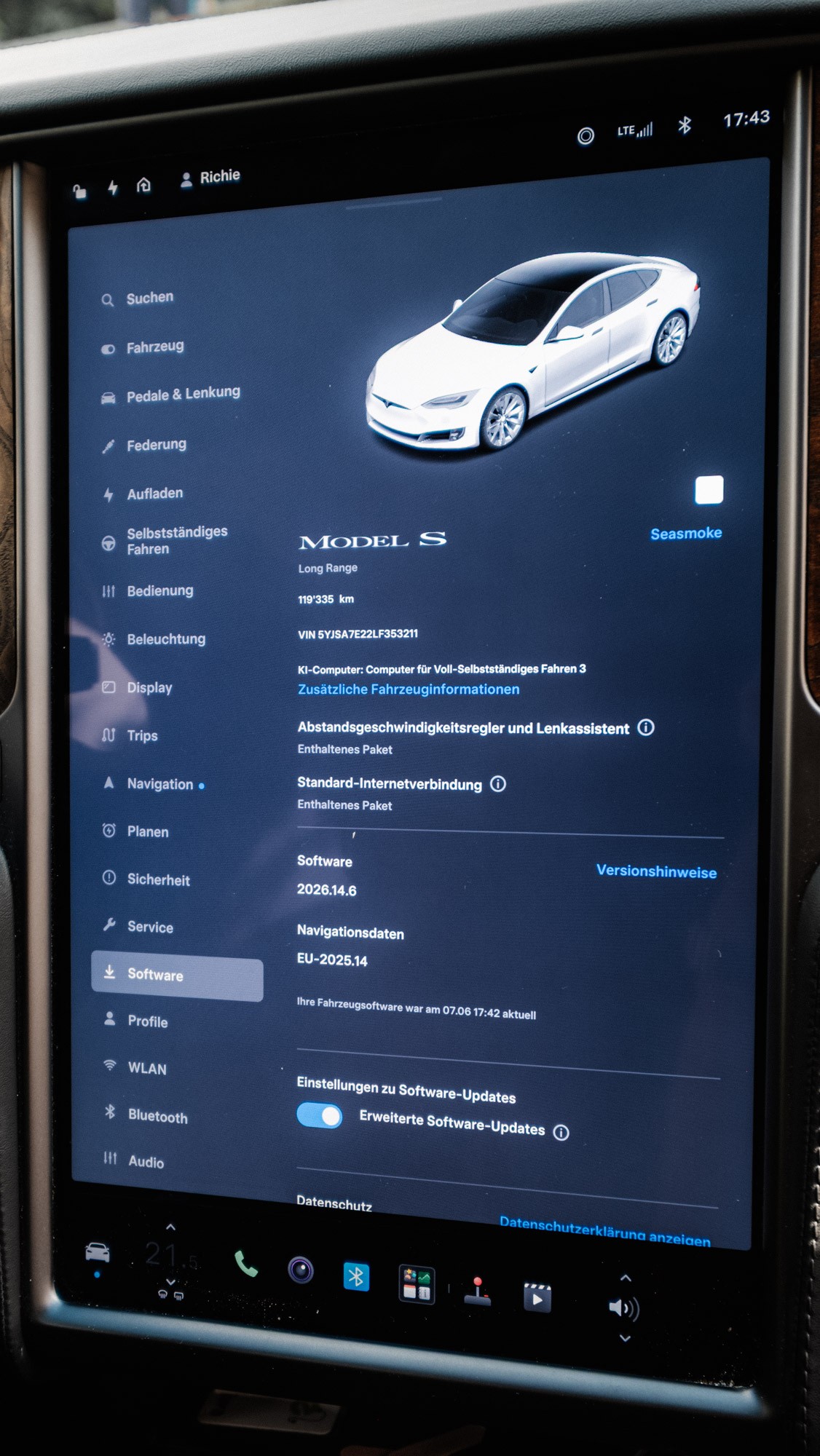 TESLA Model S Long Range Raven-image-8
