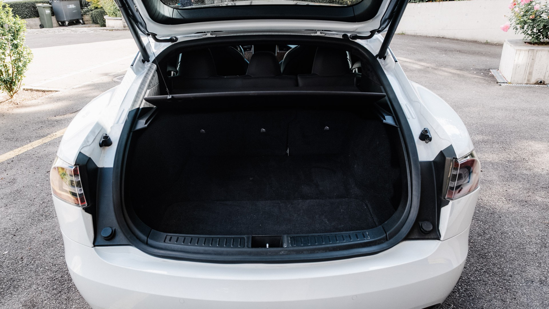 TESLA Long Range-image-2