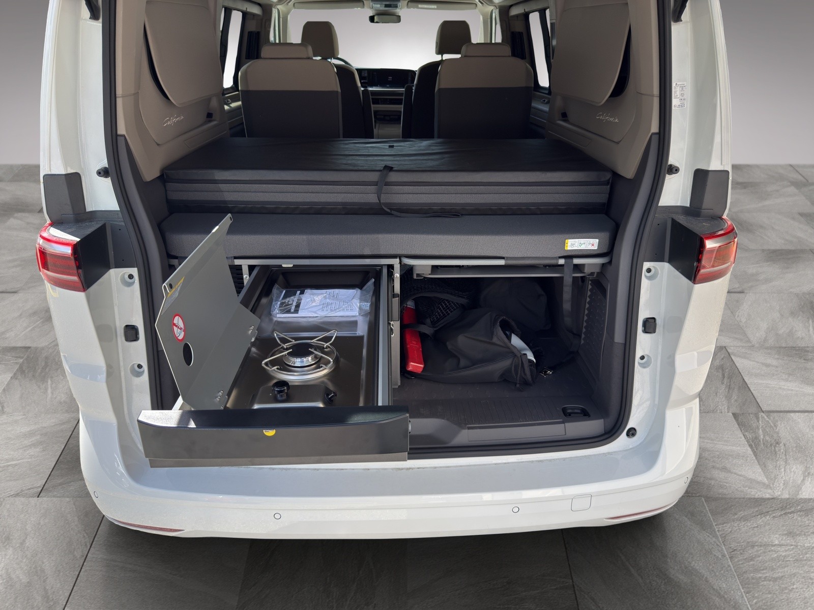 VW California eHybrid Beach 4Motion-image-12