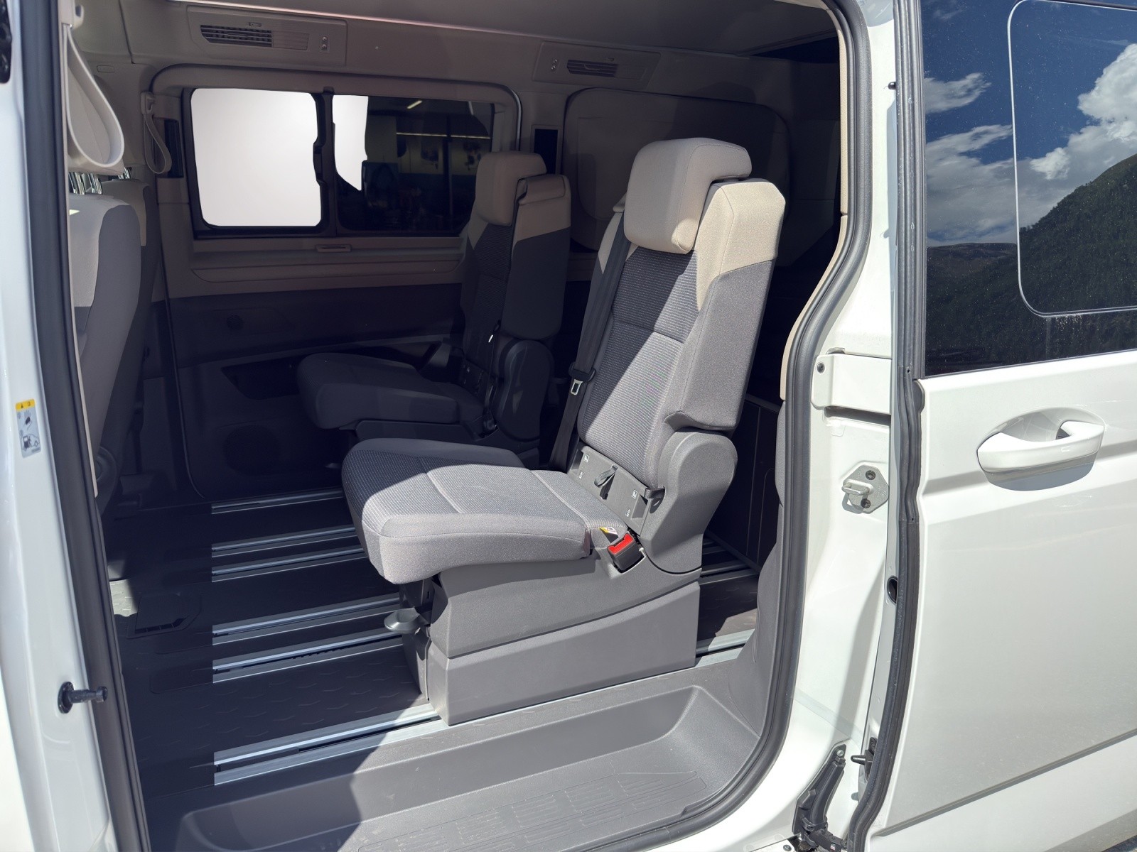 VW California eHybrid Beach 4Motion-image-10