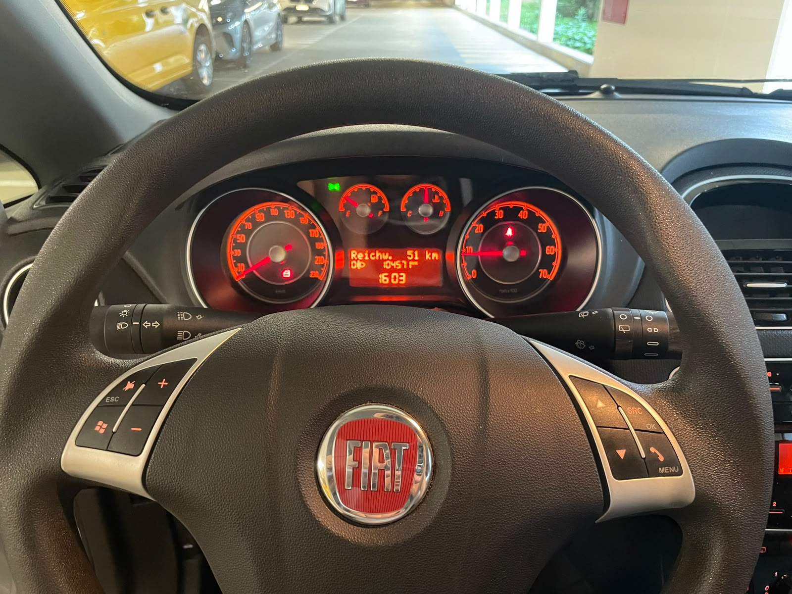 FIAT Punto 1.4 Lounge-image-14