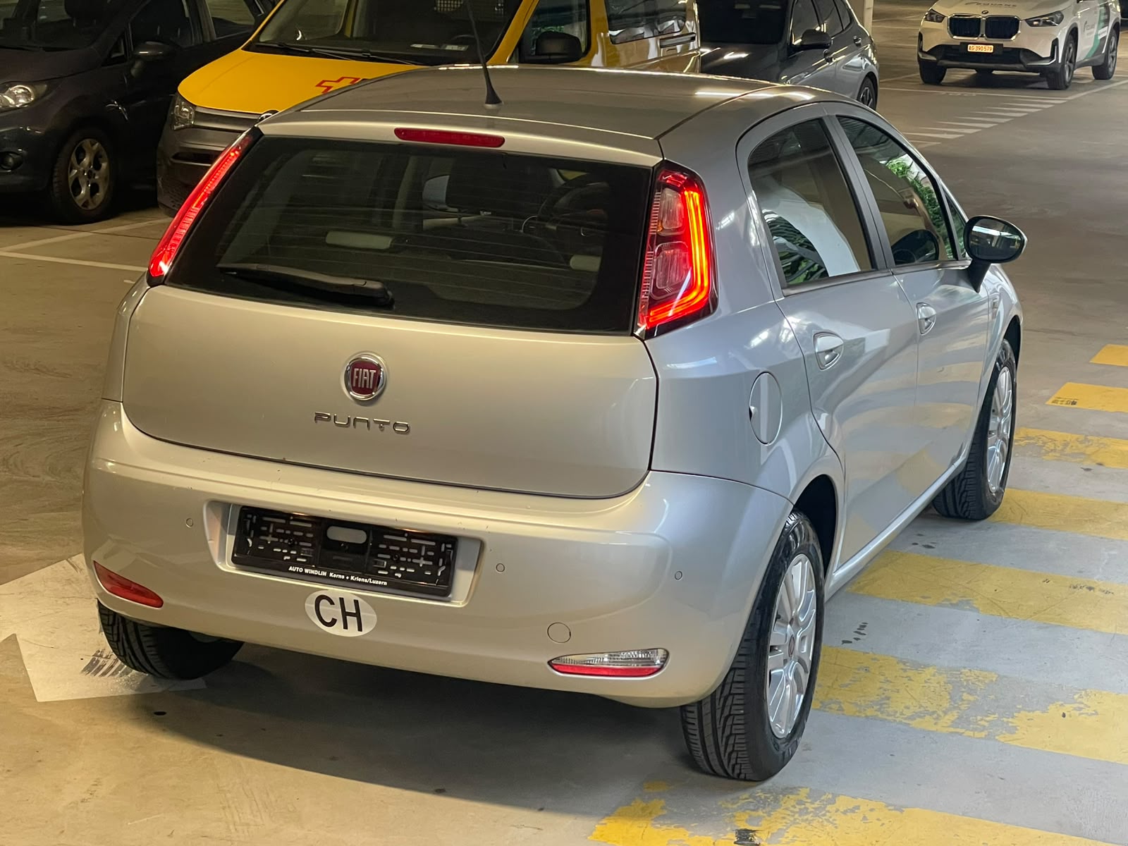 FIAT Punto 1.4 Lounge-image-5