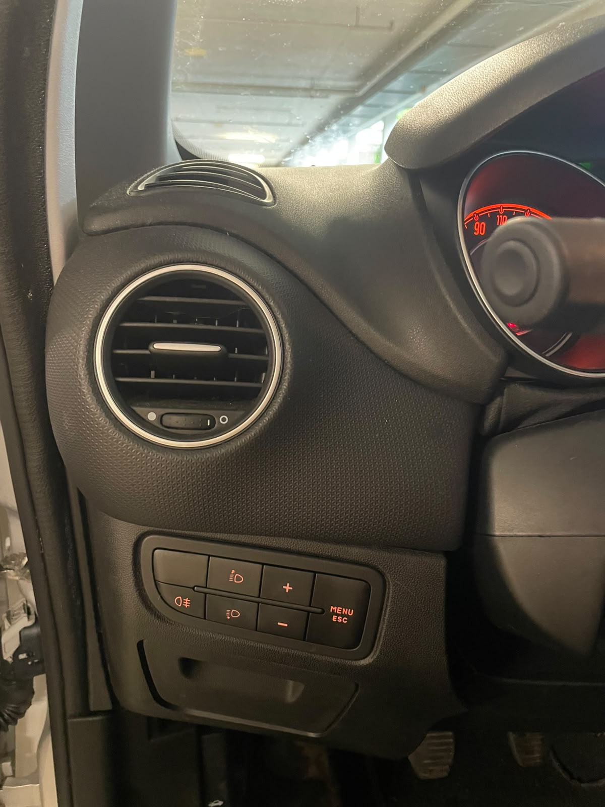 FIAT Punto 1.4 Lounge-image-13