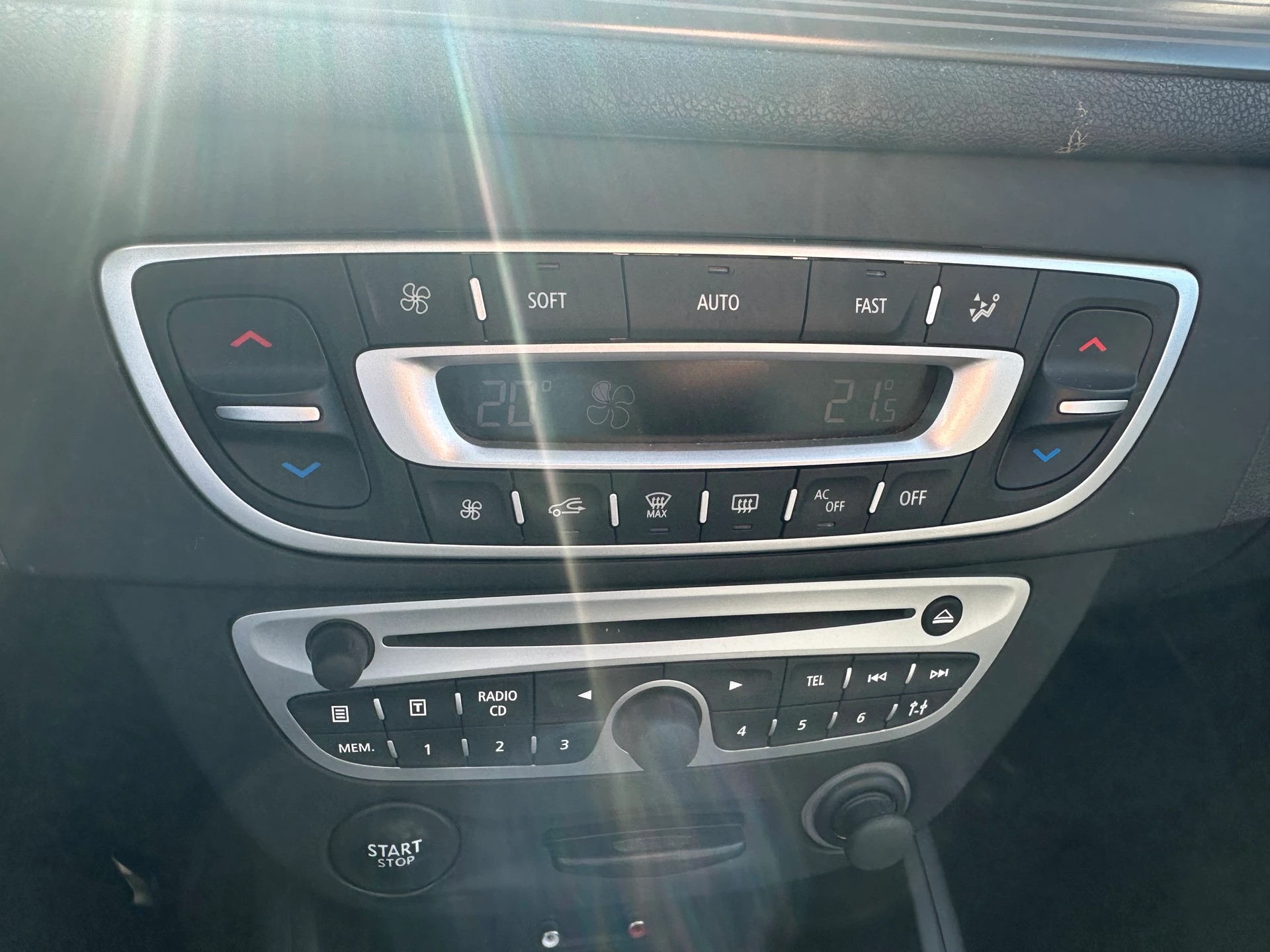 RENAULT Mégane Grandtour 1.5 dCi Expression-image-7