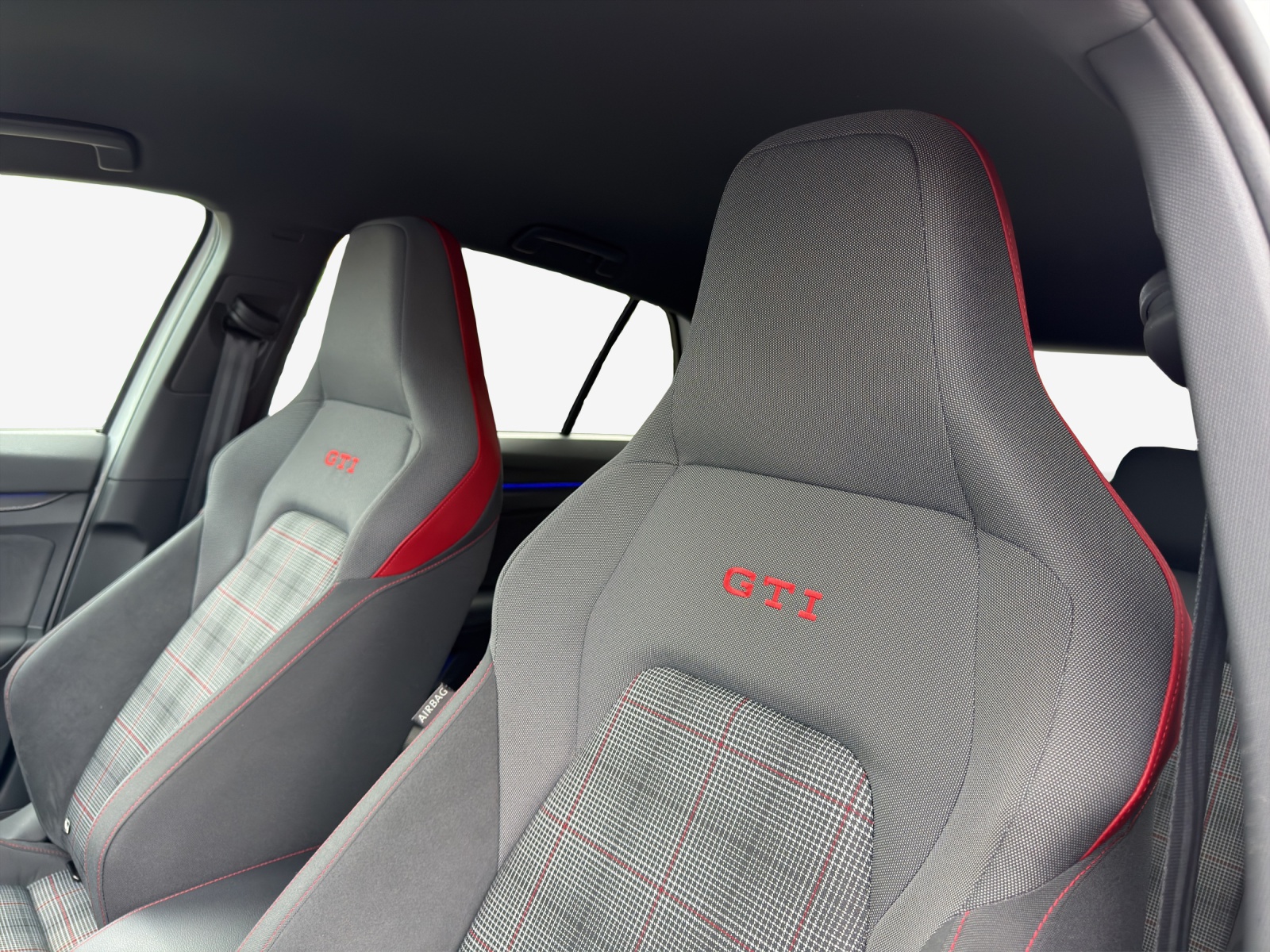 VW Golf 2.0 TSI GTI DSG-image-14