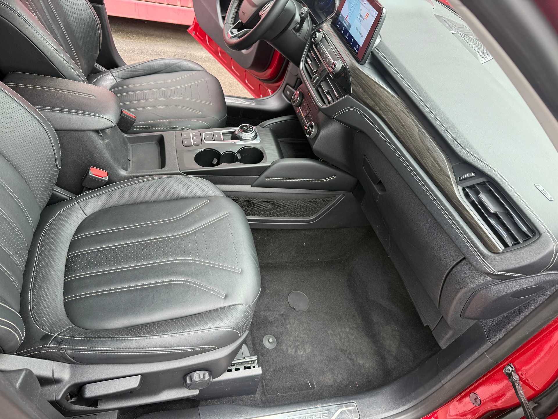 FORD Kuga 2.0 TDCi EcoBlue Vignale 4WD Automat-image-4