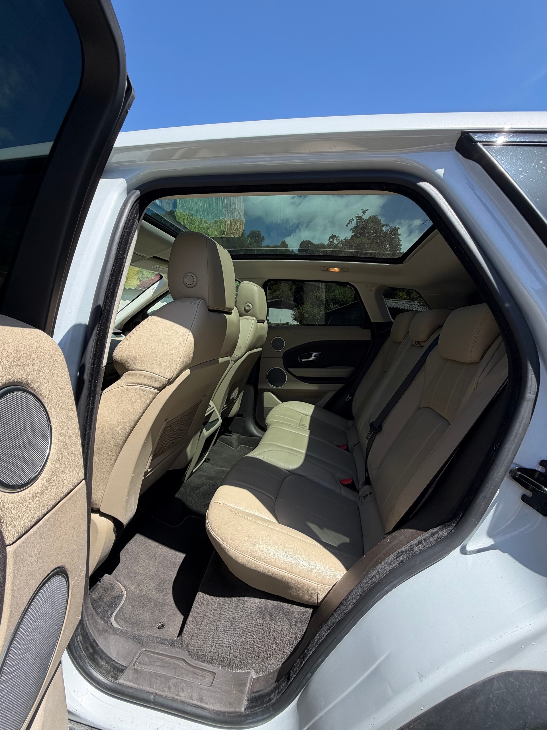 LAND ROVER 2.0 Si4 HSE Dynamic-image-5