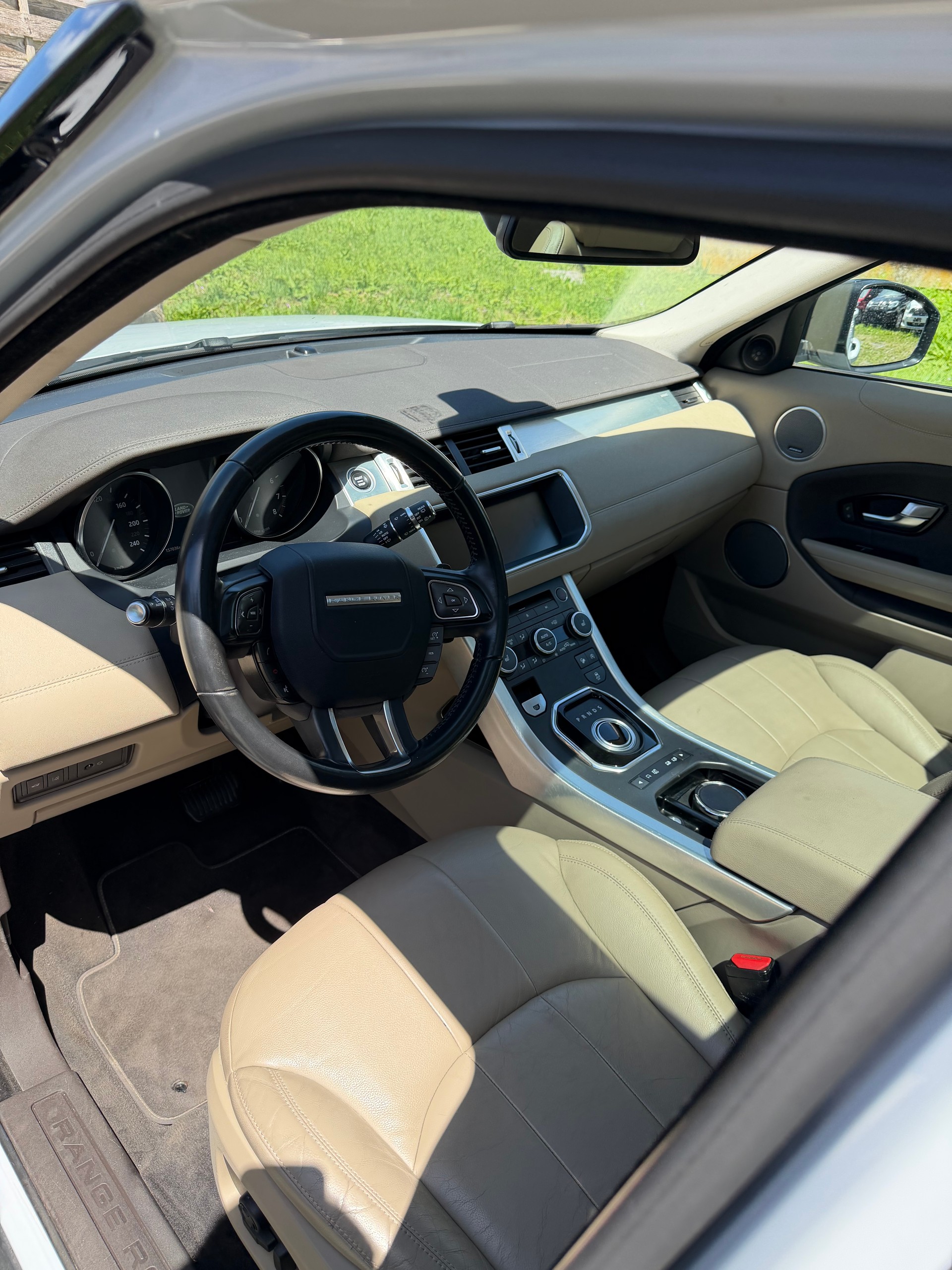 LAND ROVER 2.0 Si4 HSE Dynamic-image-4