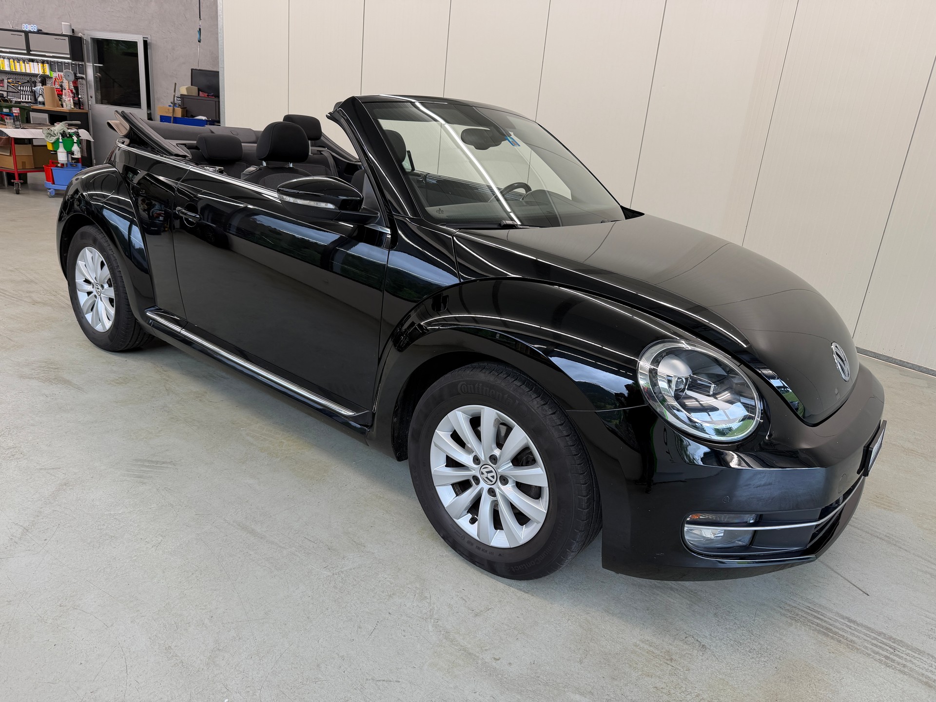 VW Beetle Cabrio 1.4 TSI BMT Club DSG-image-1