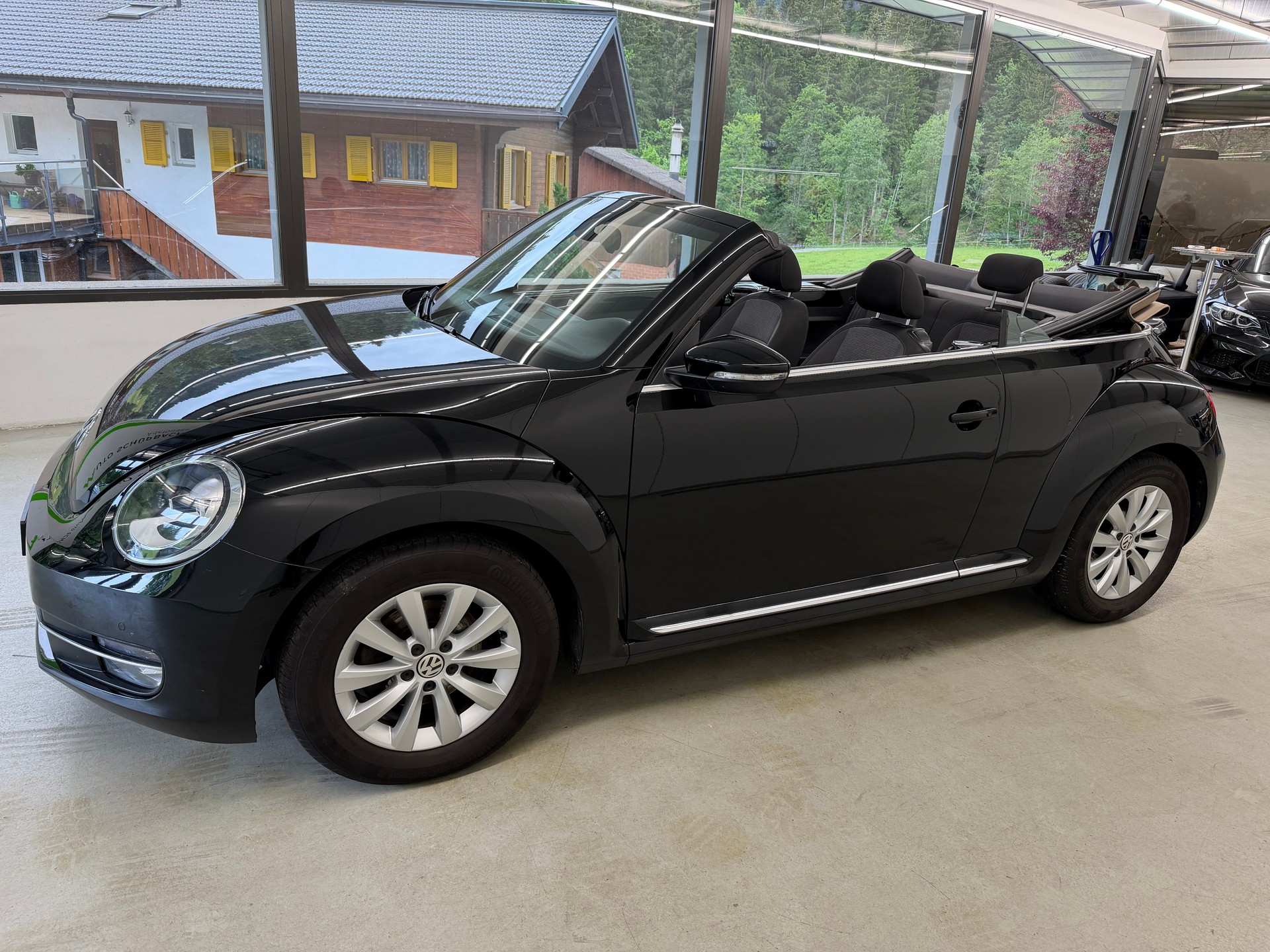 VW Beetle Cabrio 1.4 TSI BMT Club DSG-image-6