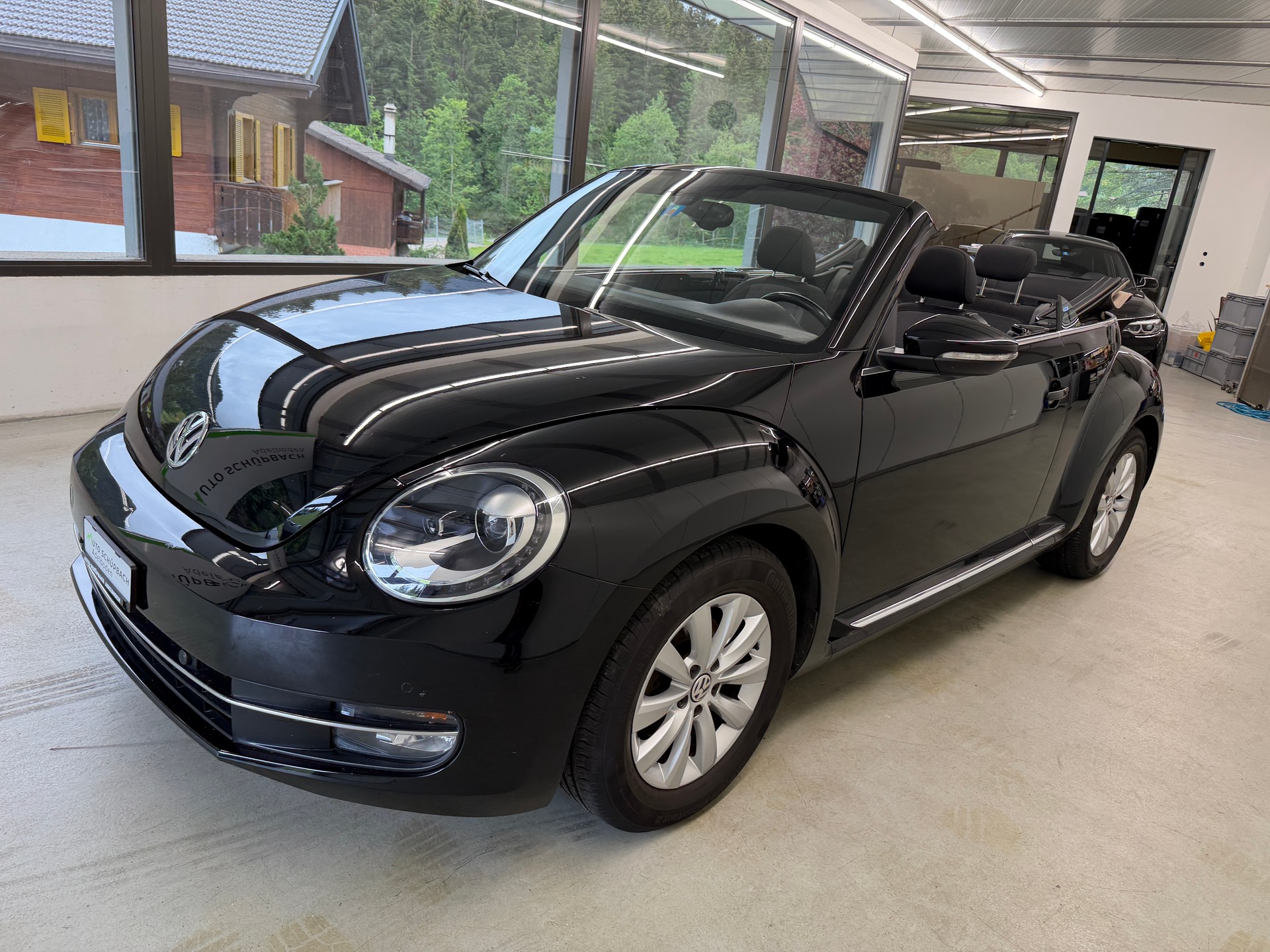 VW Beetle Cabrio 1.4 TSI BMT Club DSG-image-7