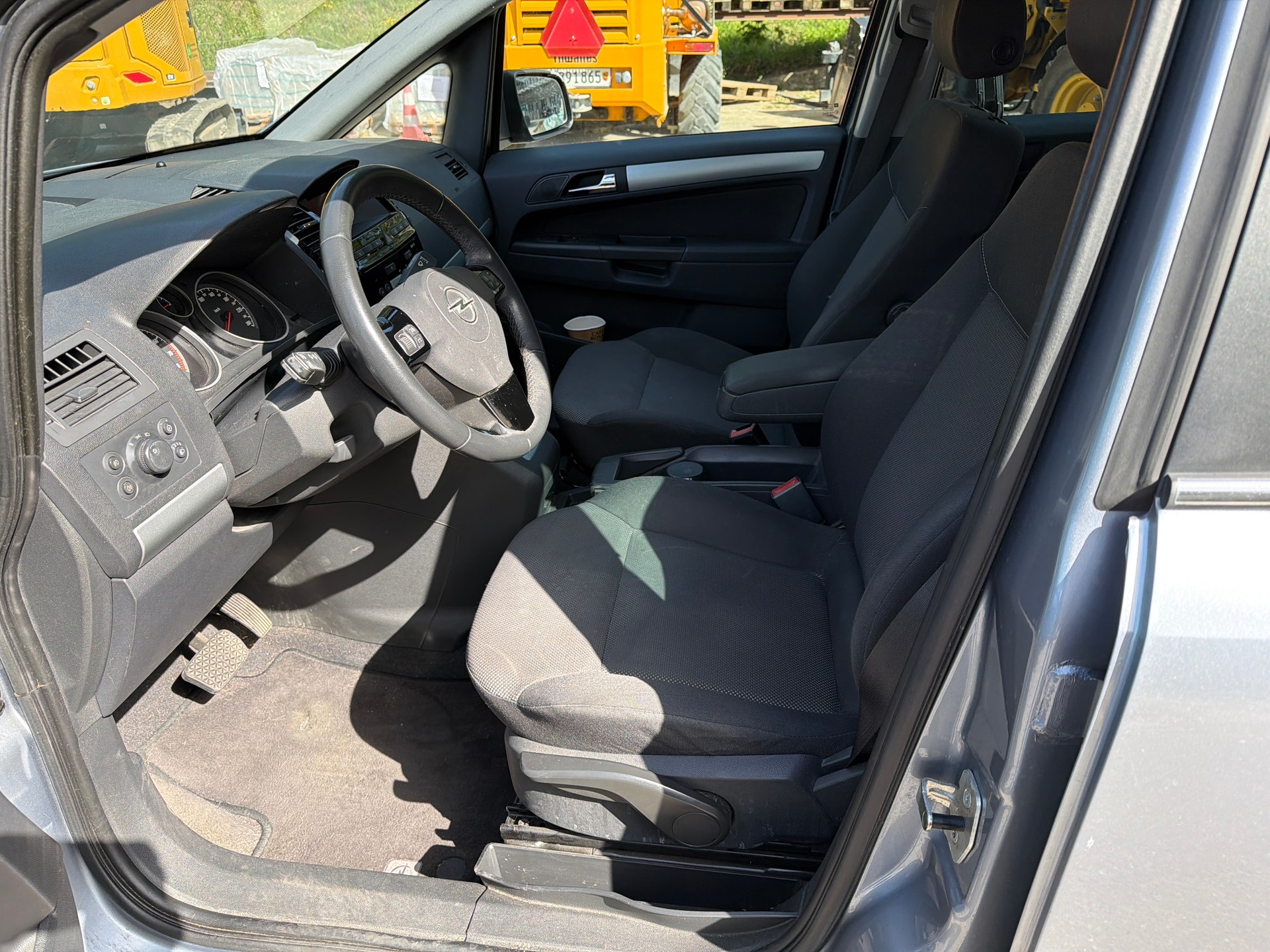 OPEL Zafira 2.2i 16V Anniversary Edition Automatic-image-9