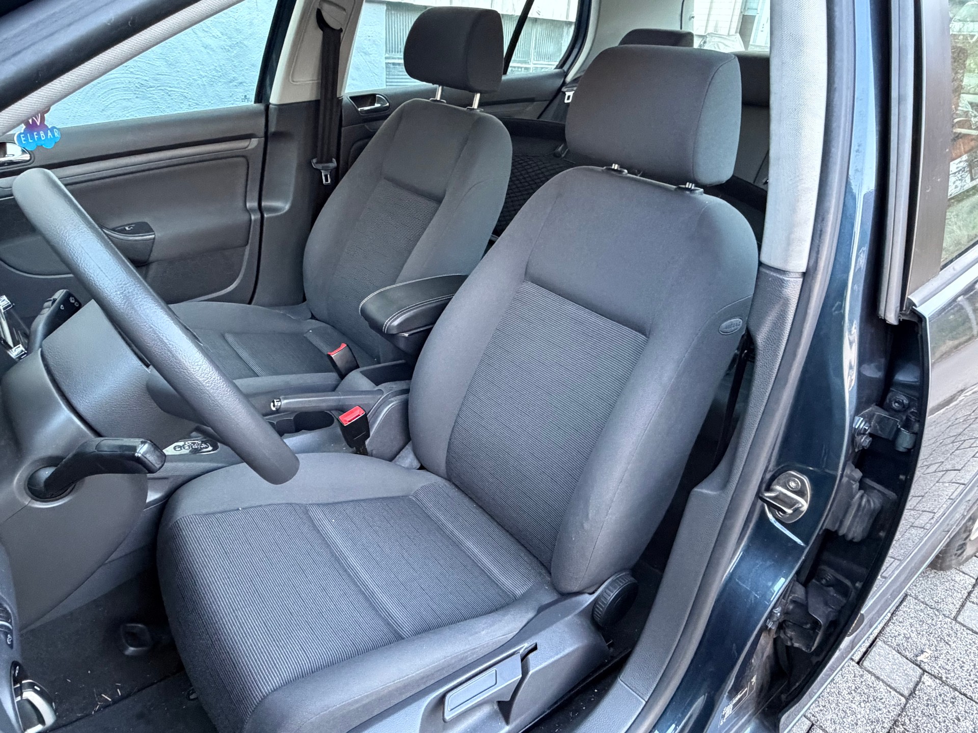 VW Golf 1.6 FSI Comfortline-image-10