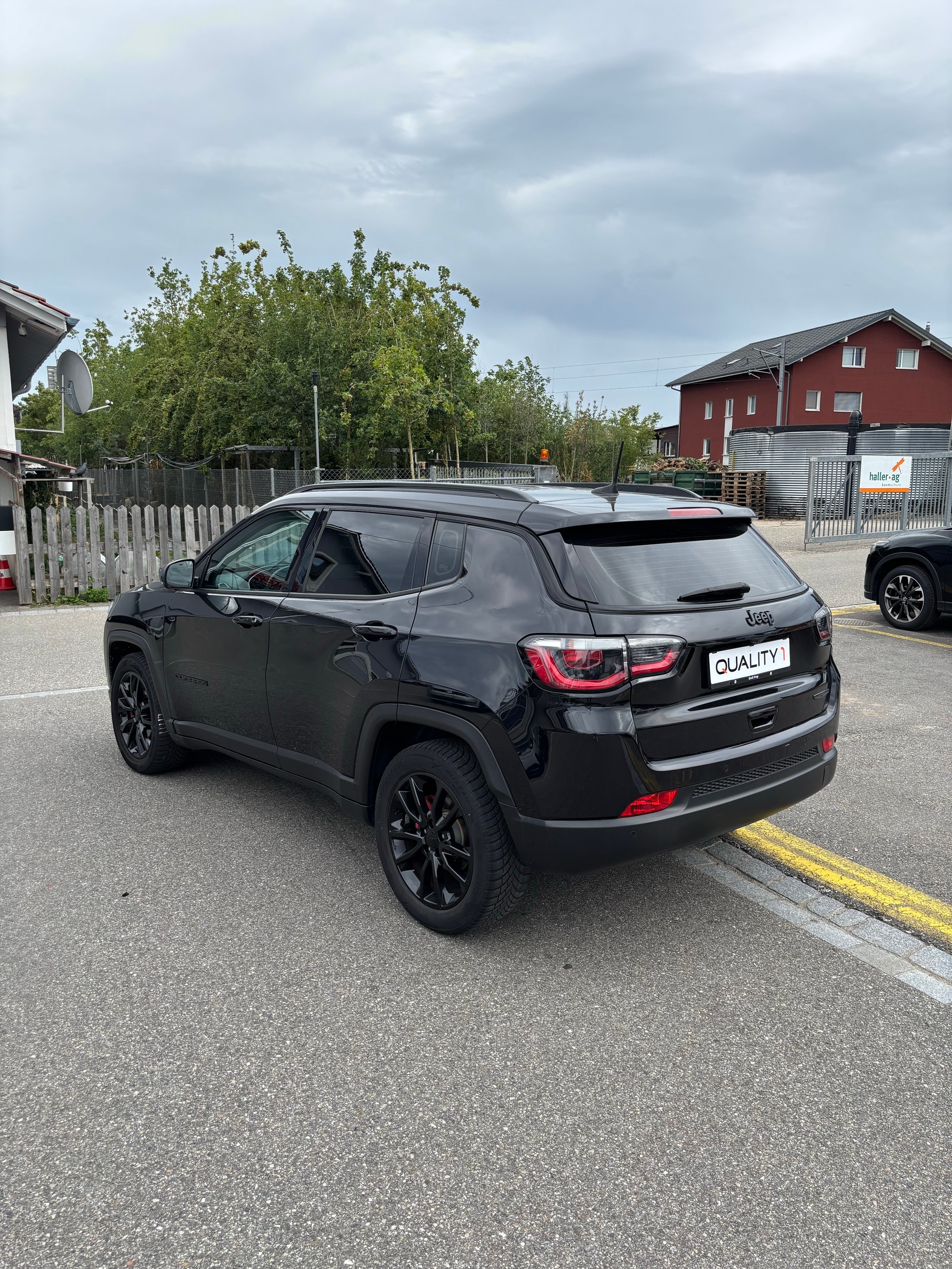 JEEP Compass 4x2 1.3 Turbo Night Eagle DKG-image-2