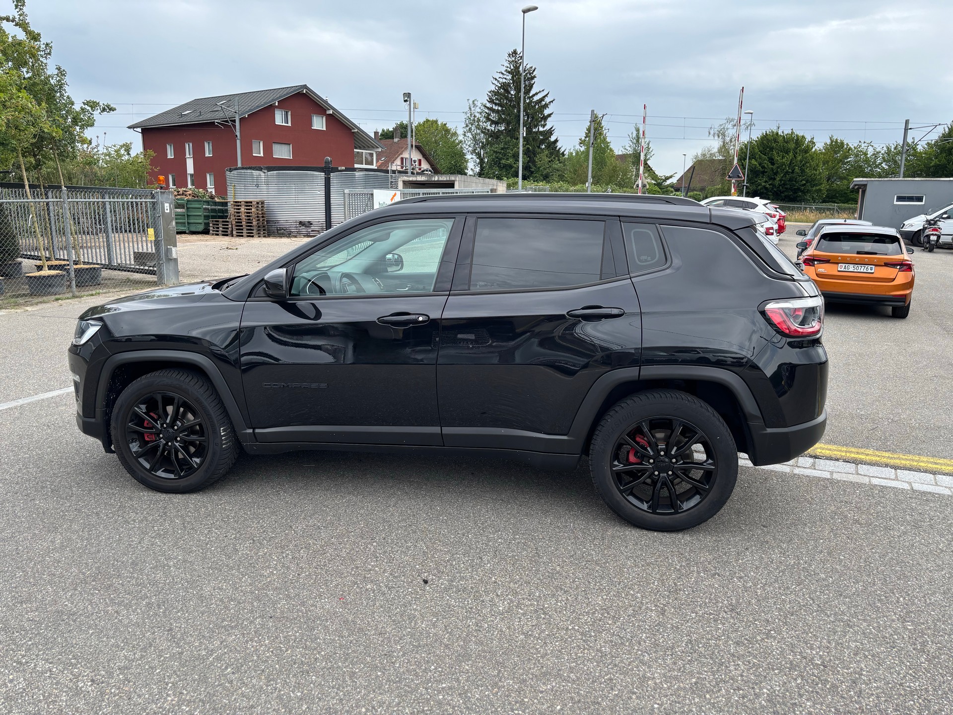 JEEP Compass 4x2 1.3 Turbo Night Eagle DKG-image-1