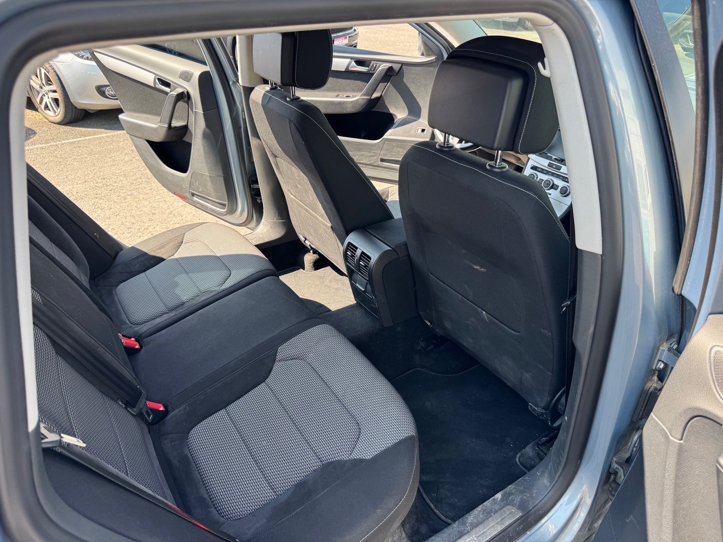 VW Passat Alltrack 2.0 TSI 4Motion DSG-image-11