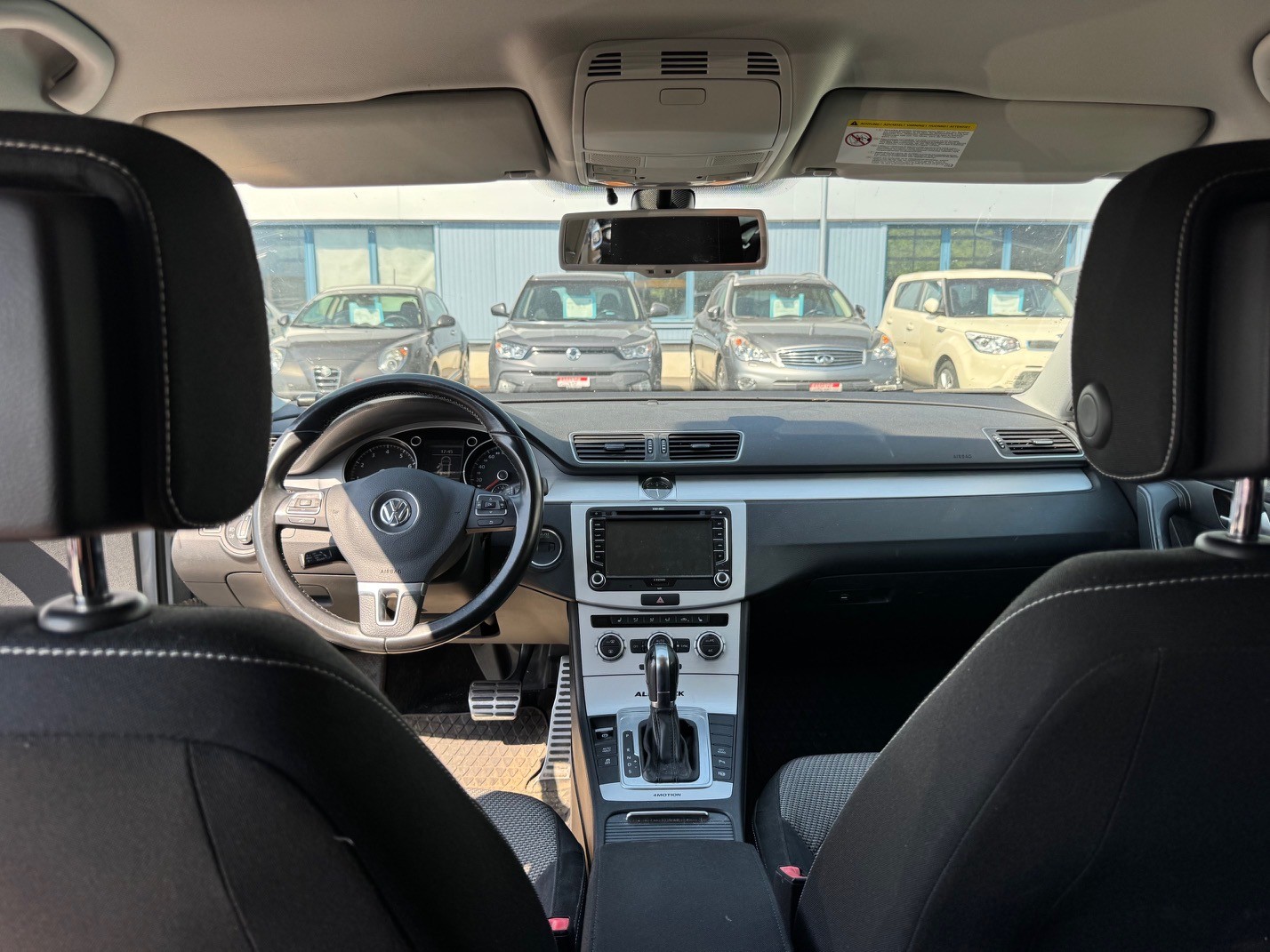 VW Passat Alltrack 2.0 TSI 4Motion DSG-image-10