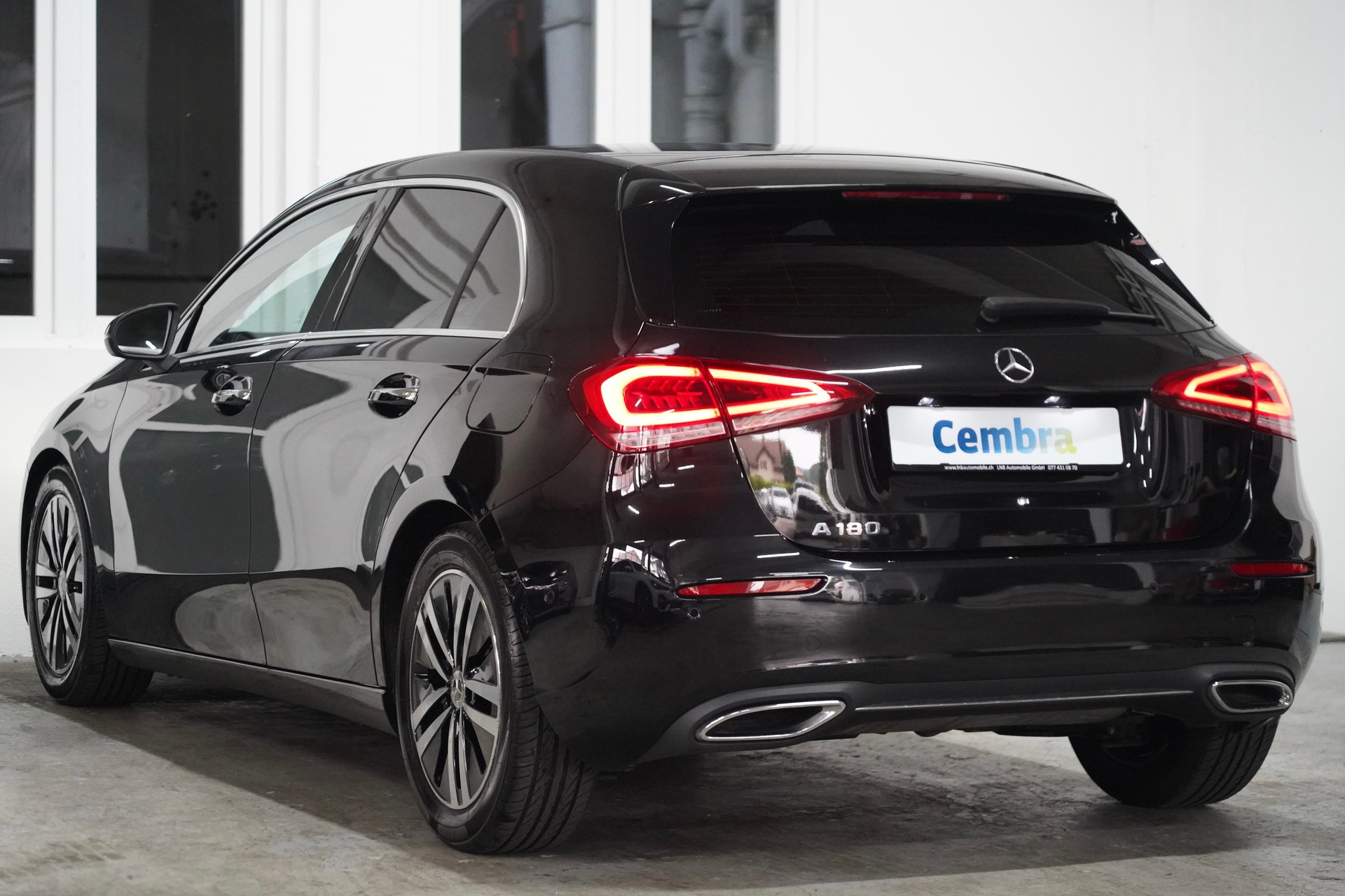 MERCEDES-BENZ A 180 Progressive 7G-DCT-image-5