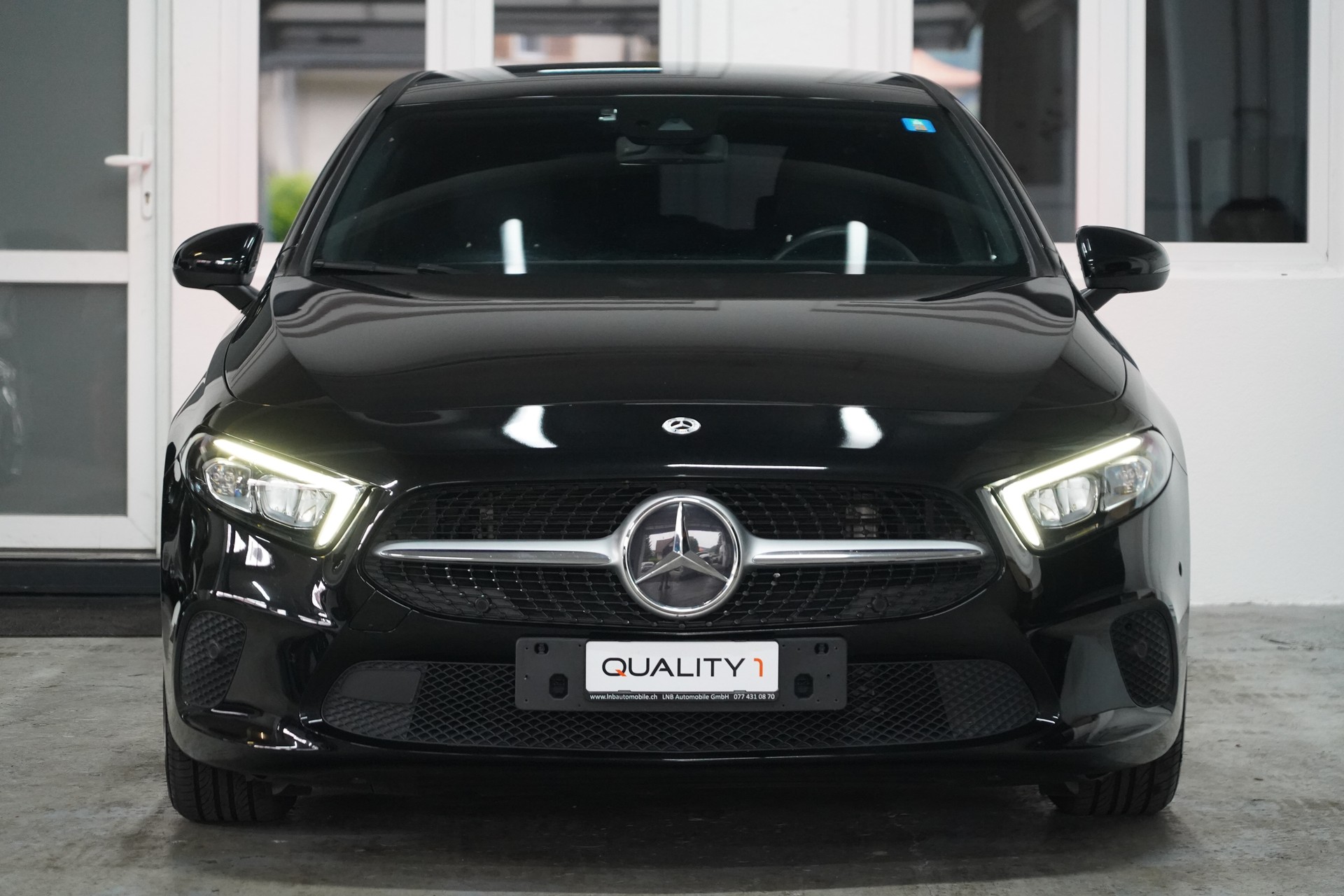 MERCEDES-BENZ A 180 Progressive 7G-DCT-image-2