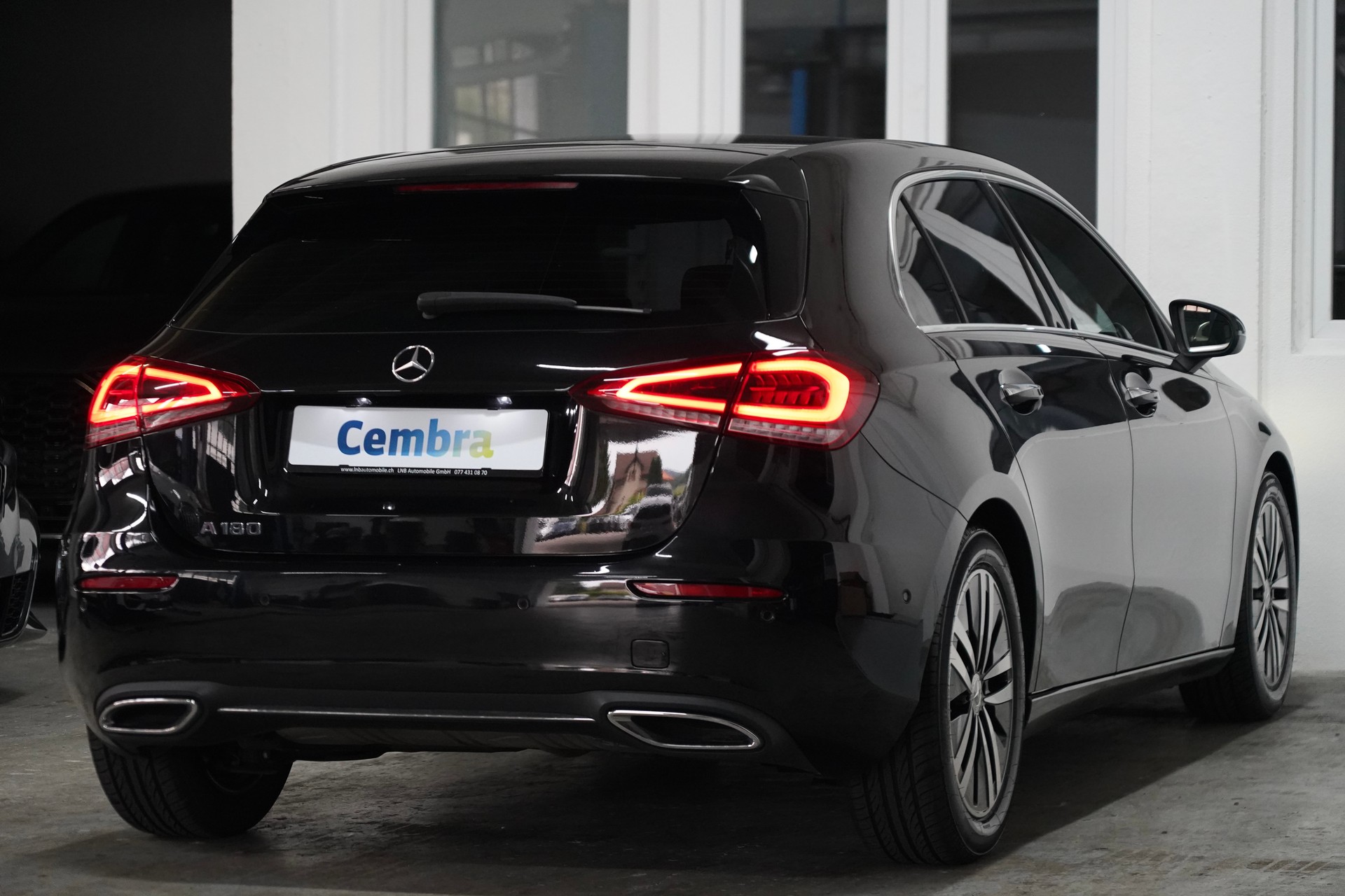 MERCEDES-BENZ A 180 Progressive 7G-DCT-image-7