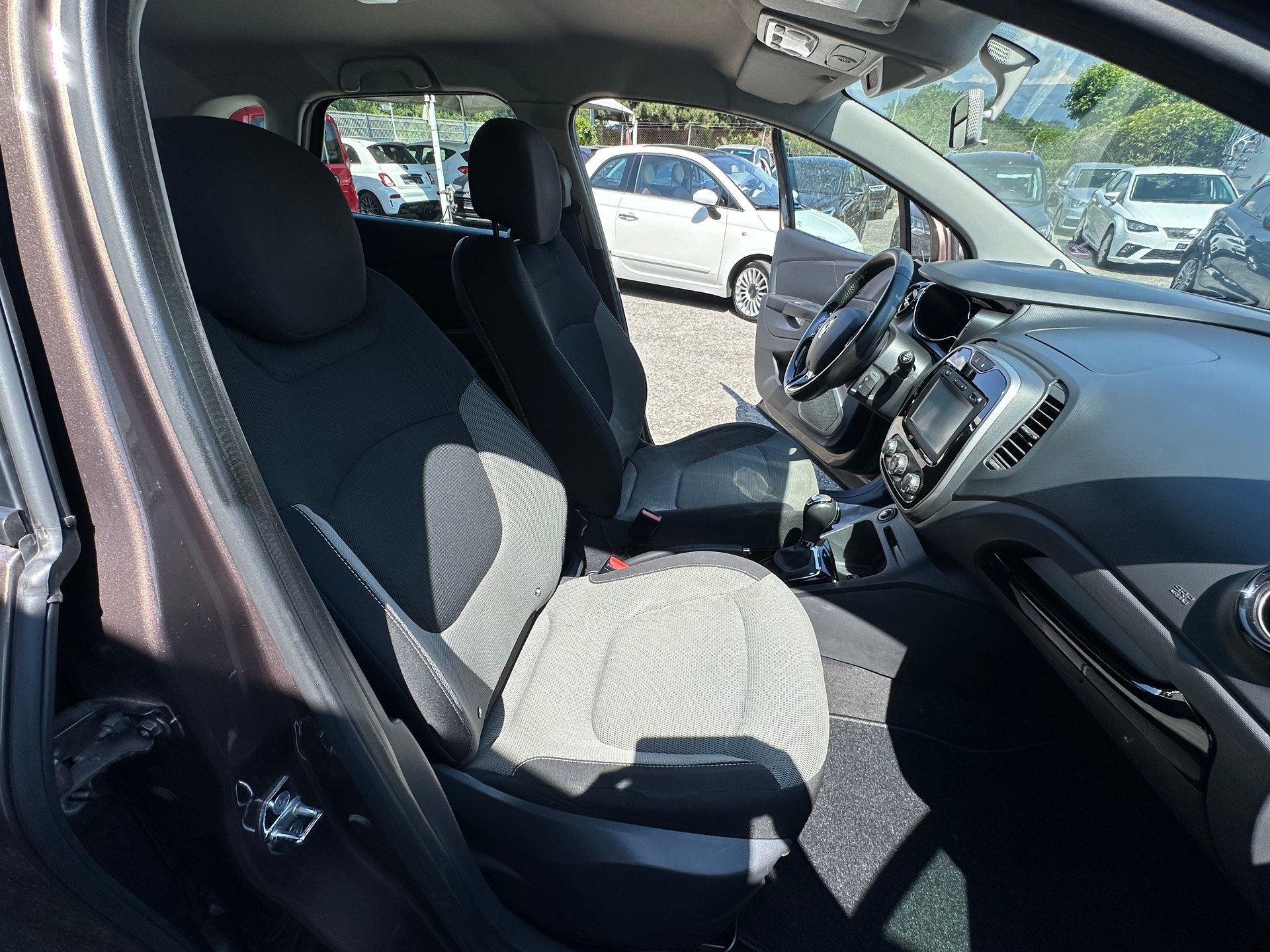 RENAULT Captur 1.2 T 16V Dynamique EDC-image-24