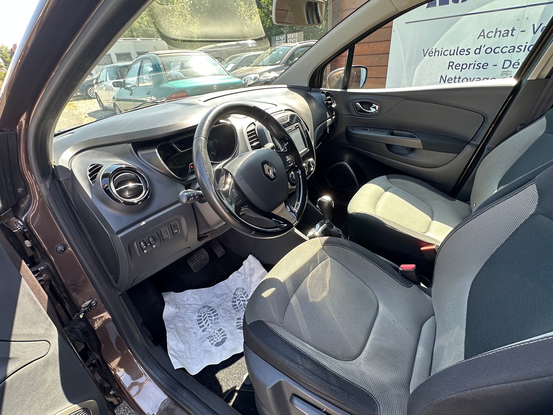 RENAULT Captur 1.2 T 16V Dynamique EDC-image-14