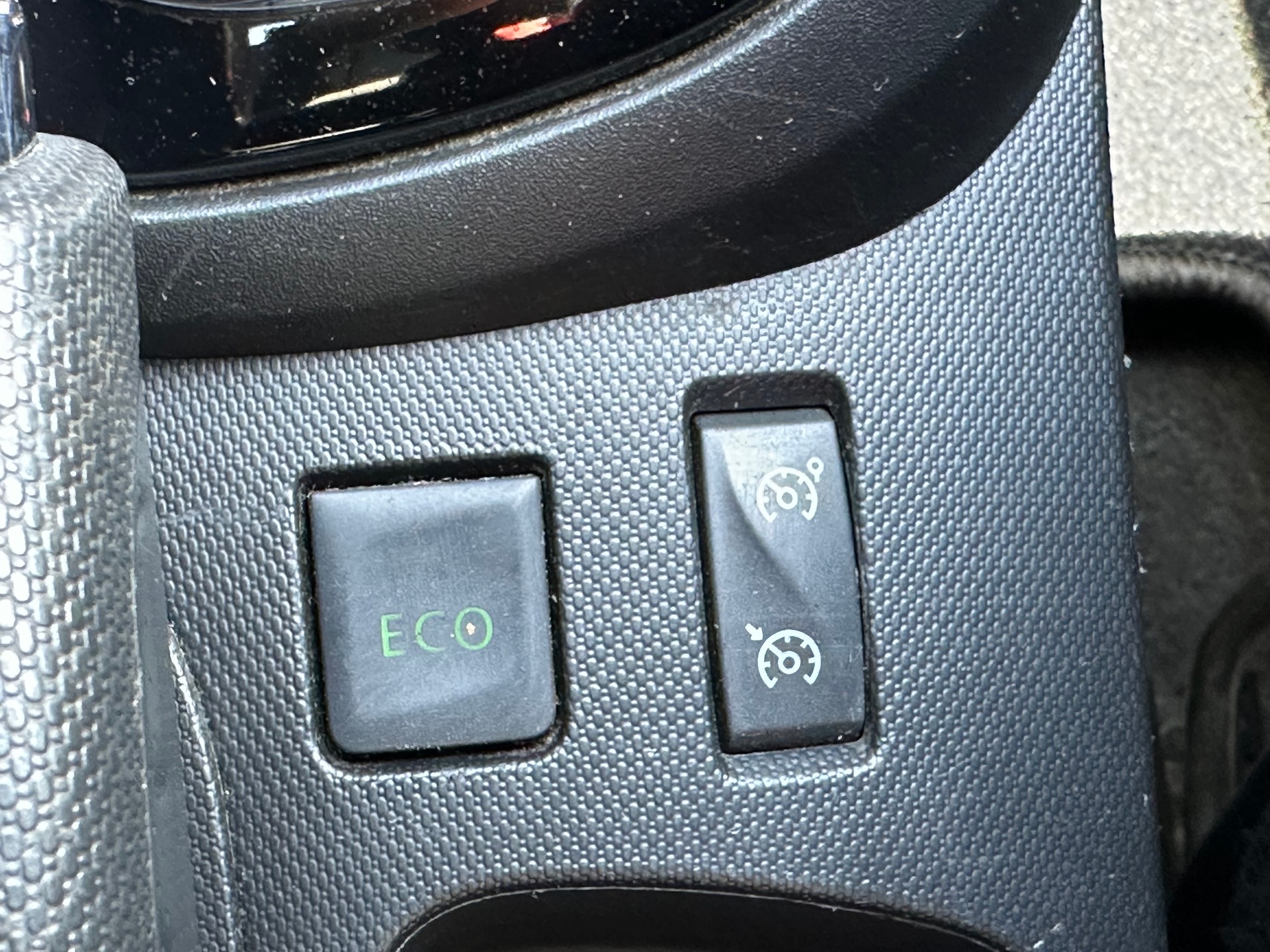 RENAULT Captur 1.2 T 16V Dynamique EDC-image-22