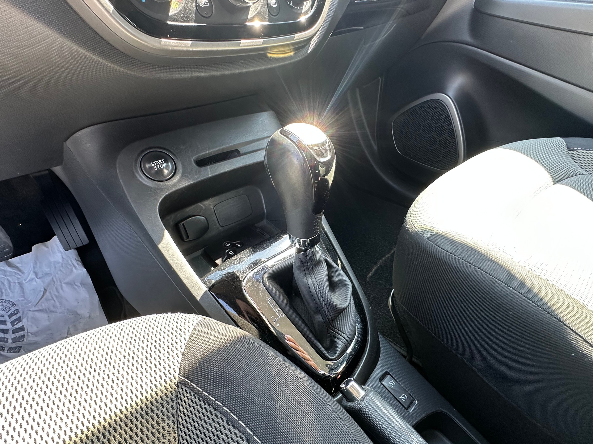 RENAULT Captur 1.2 T 16V Dynamique EDC-image-16