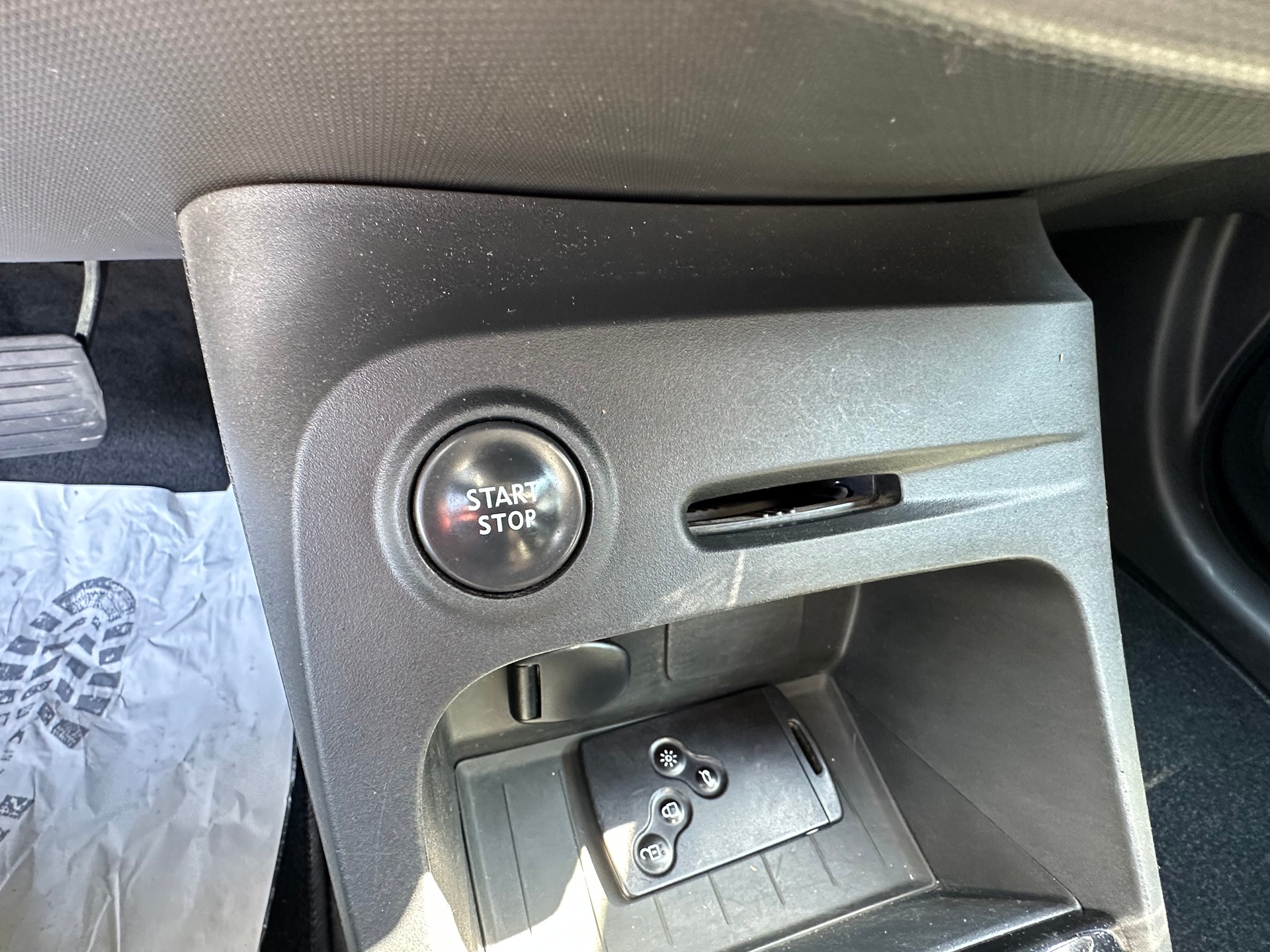RENAULT Captur 1.2 T 16V Dynamique EDC-image-17