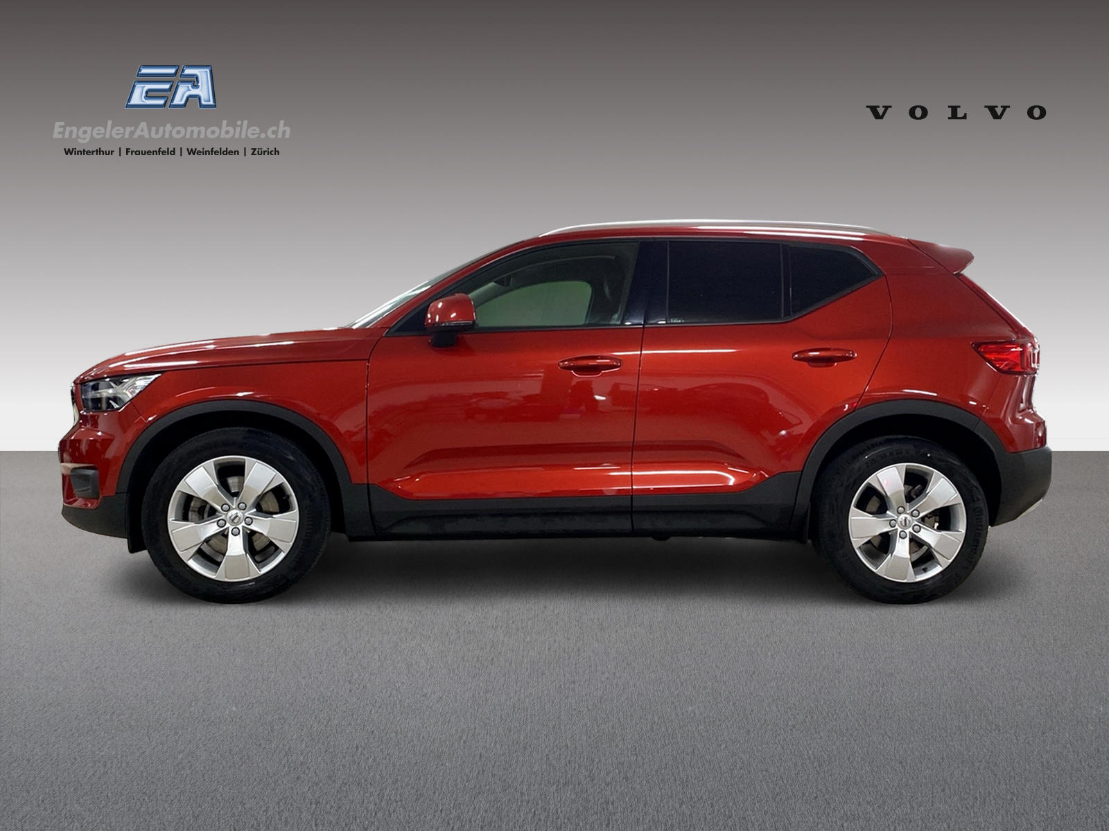 VOLVO XC40 2.0 T4 Momentum AWD-image-2