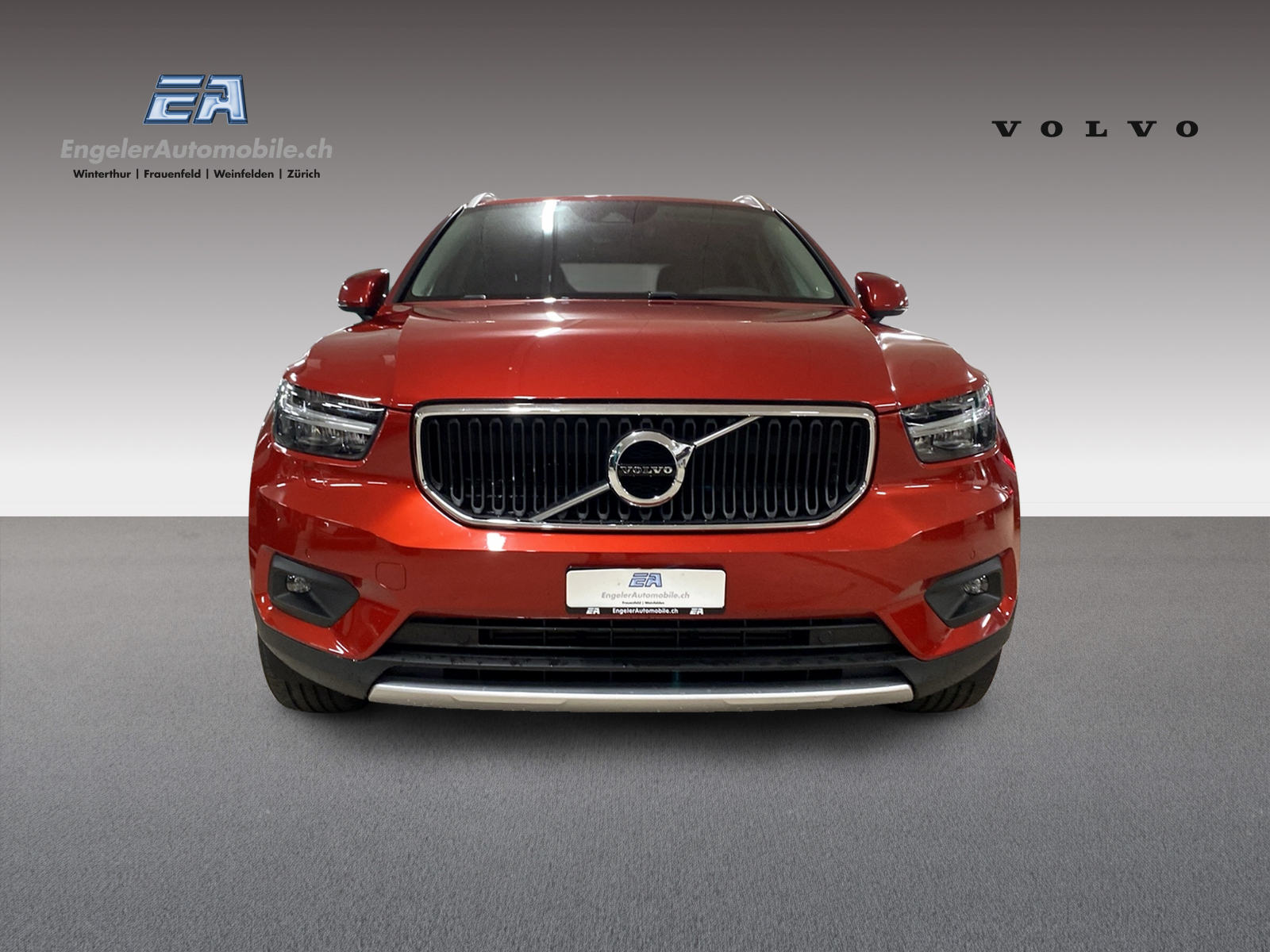 VOLVO XC40 2.0 T4 Momentum AWD-image-1