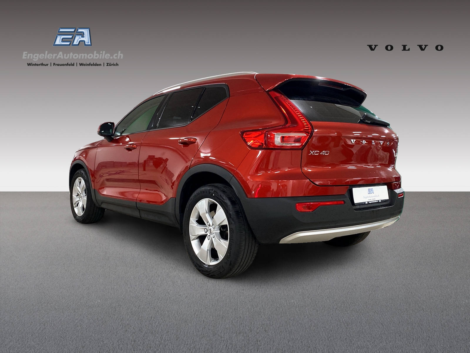 VOLVO XC40 2.0 T4 Momentum AWD-image-3