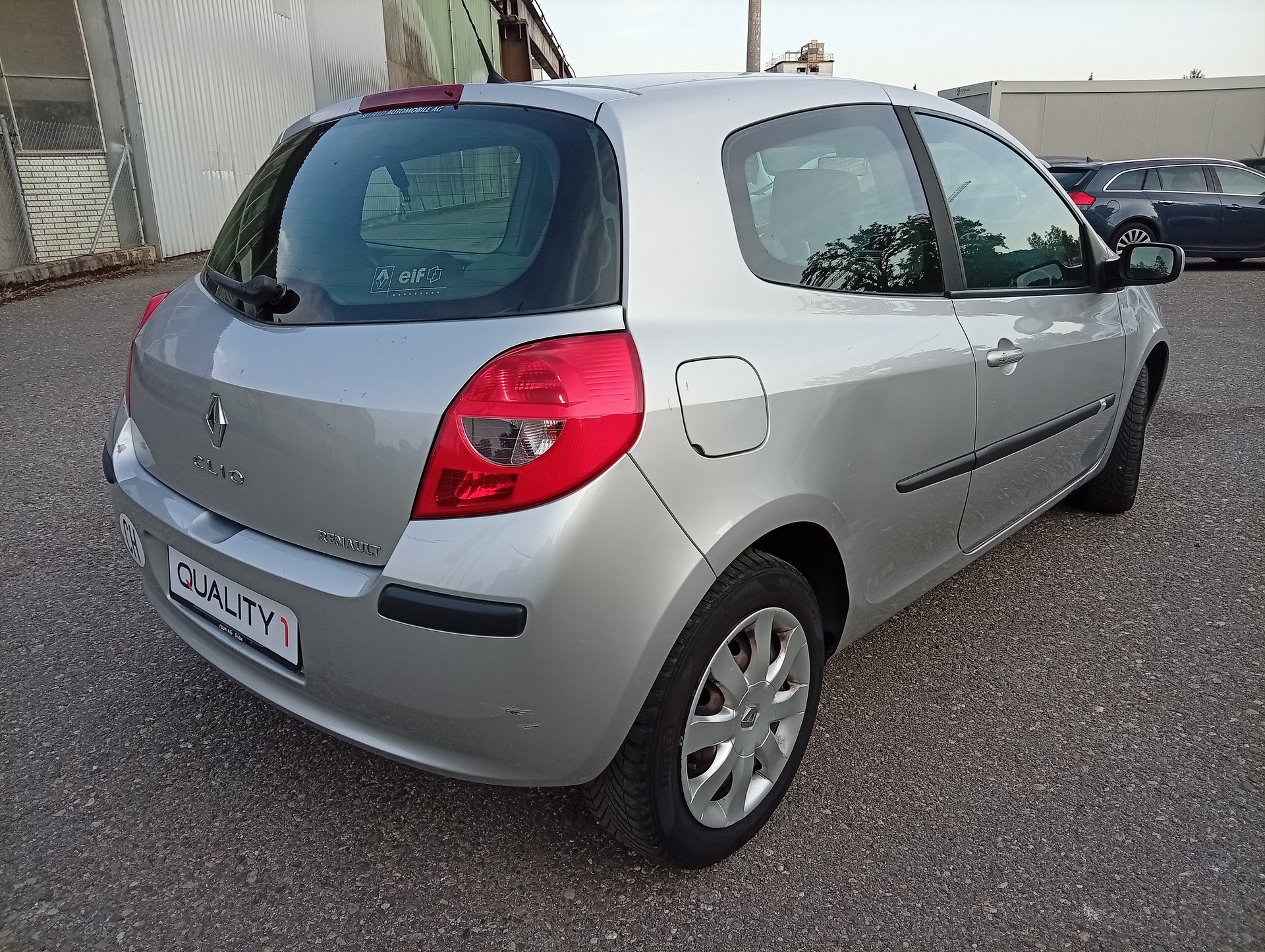 RENAULT Clio 1.6 16V Privilège-image-4