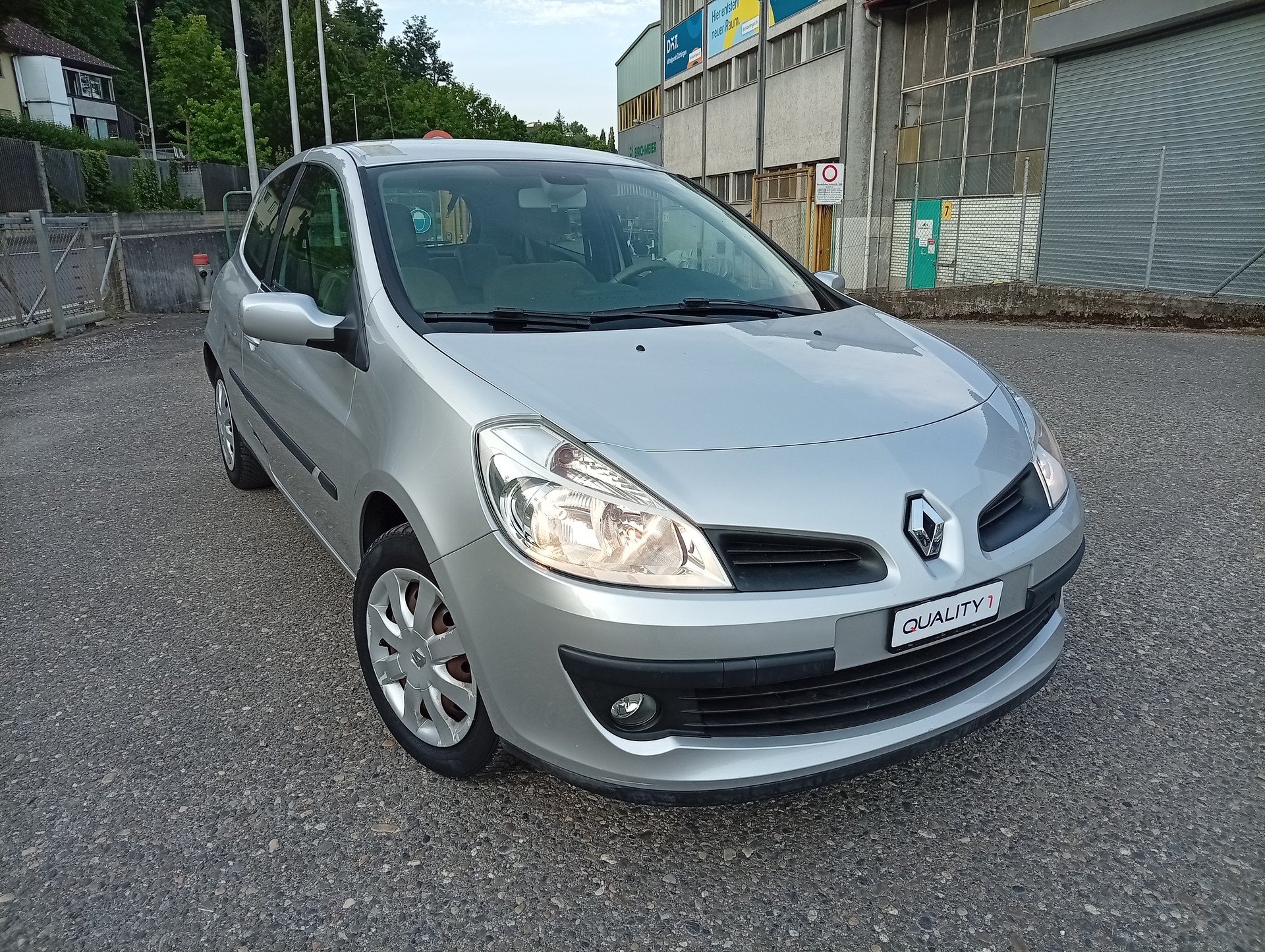 RENAULT Clio 1.6 16V Privilège-image-2