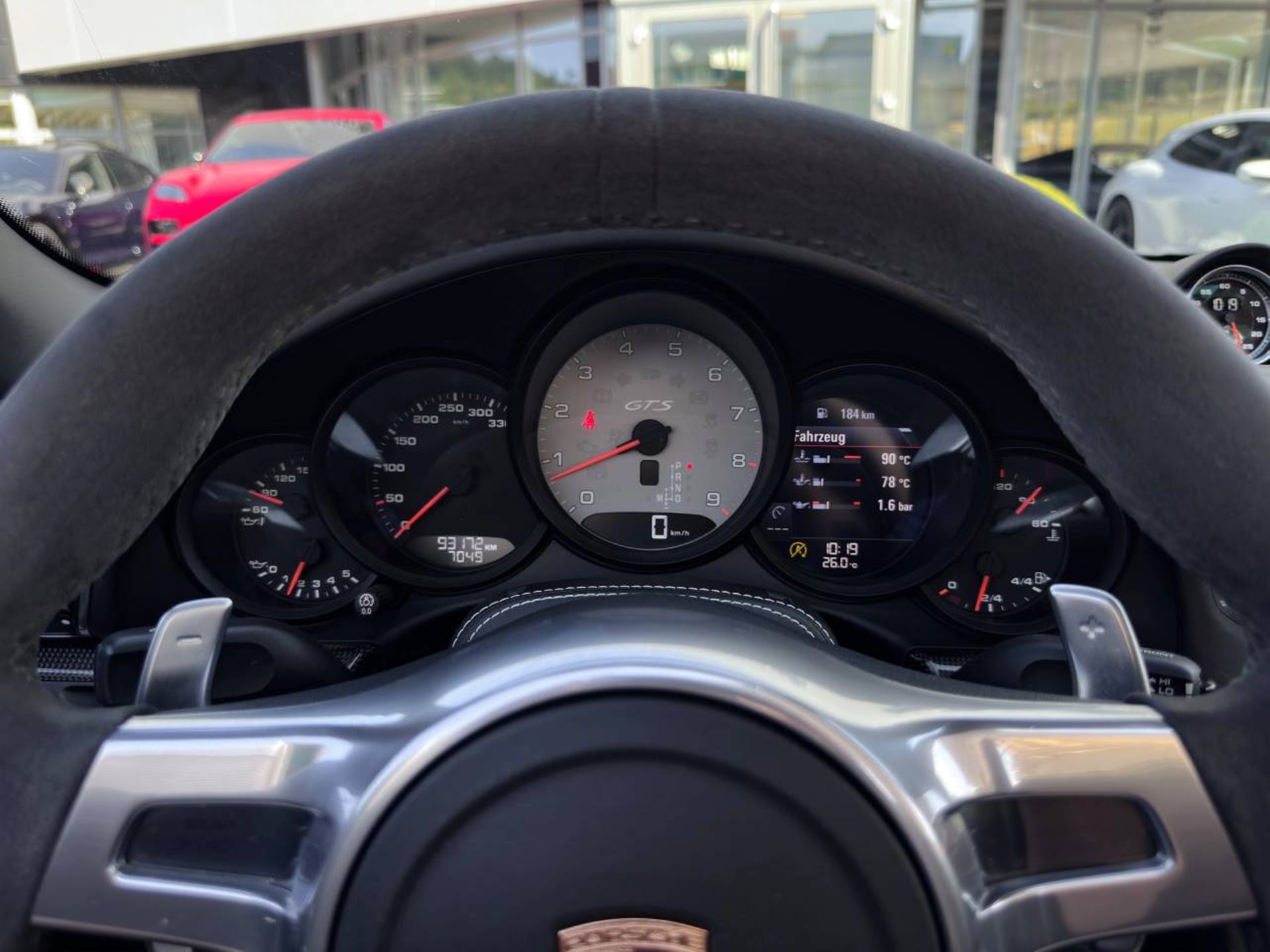 PORSCHE 911 Carrera GTS Cabriolet-image-18