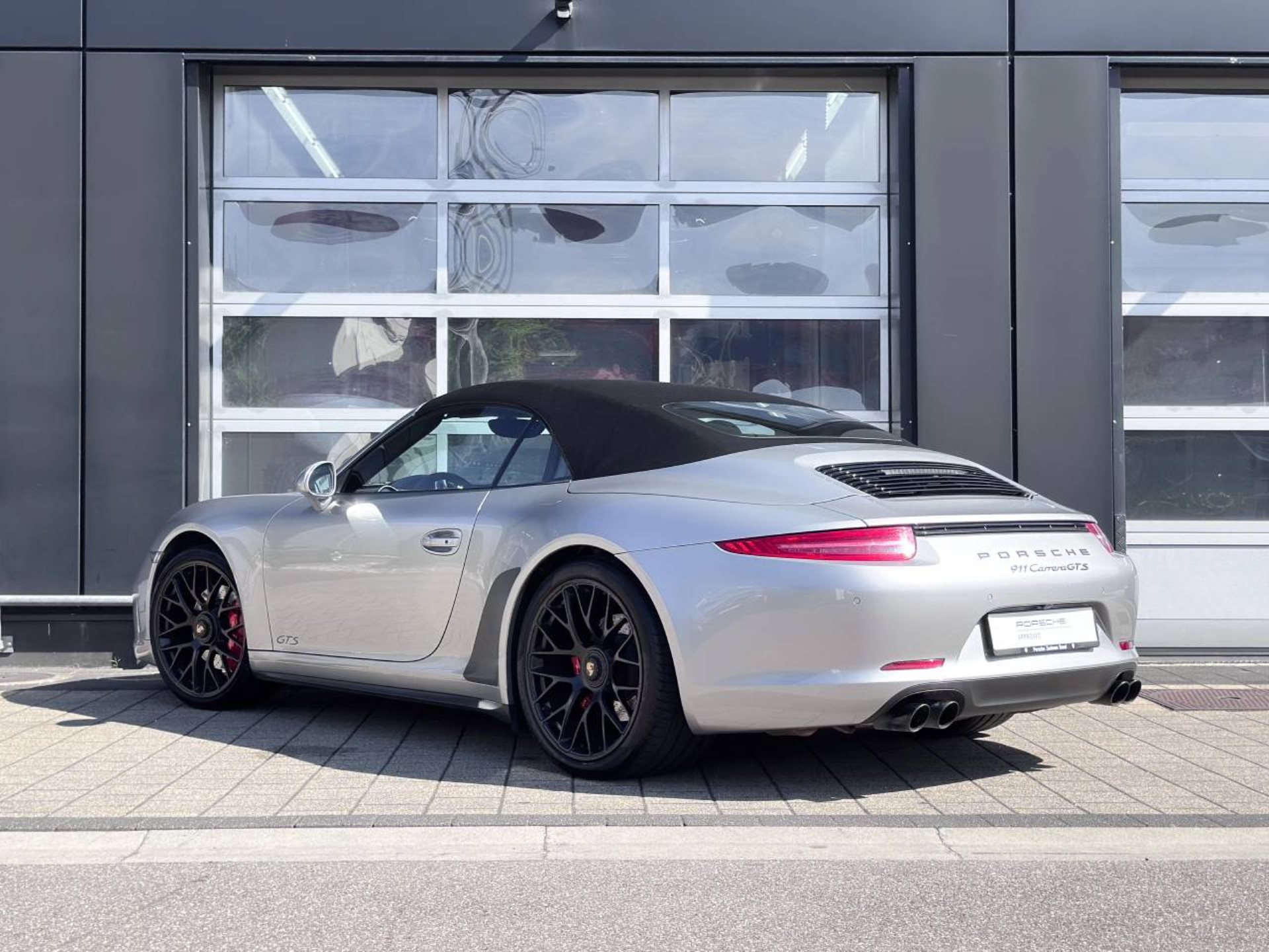 PORSCHE 911 Carrera GTS Cabriolet-image-14