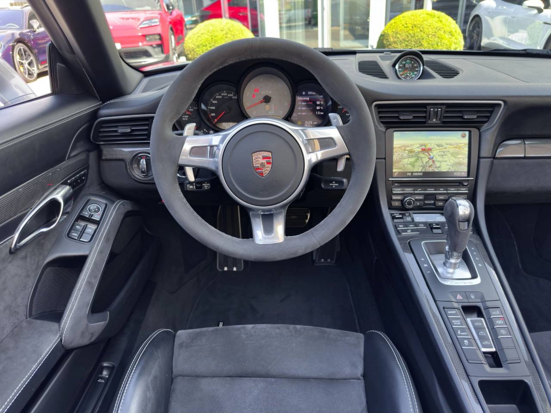 PORSCHE 911 Carrera GTS Cabriolet-image-17