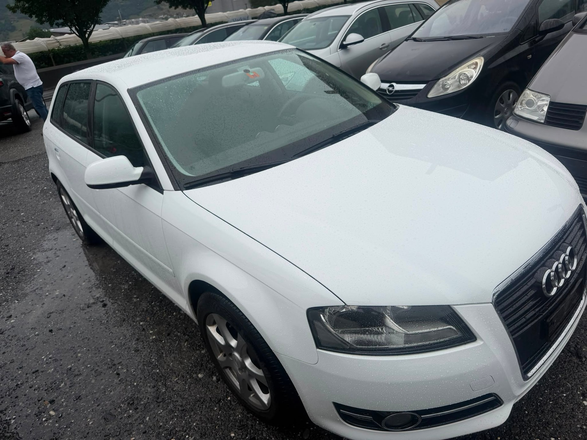 AUDI A3 Sportback 1.2 TFSI Attraction-image-10