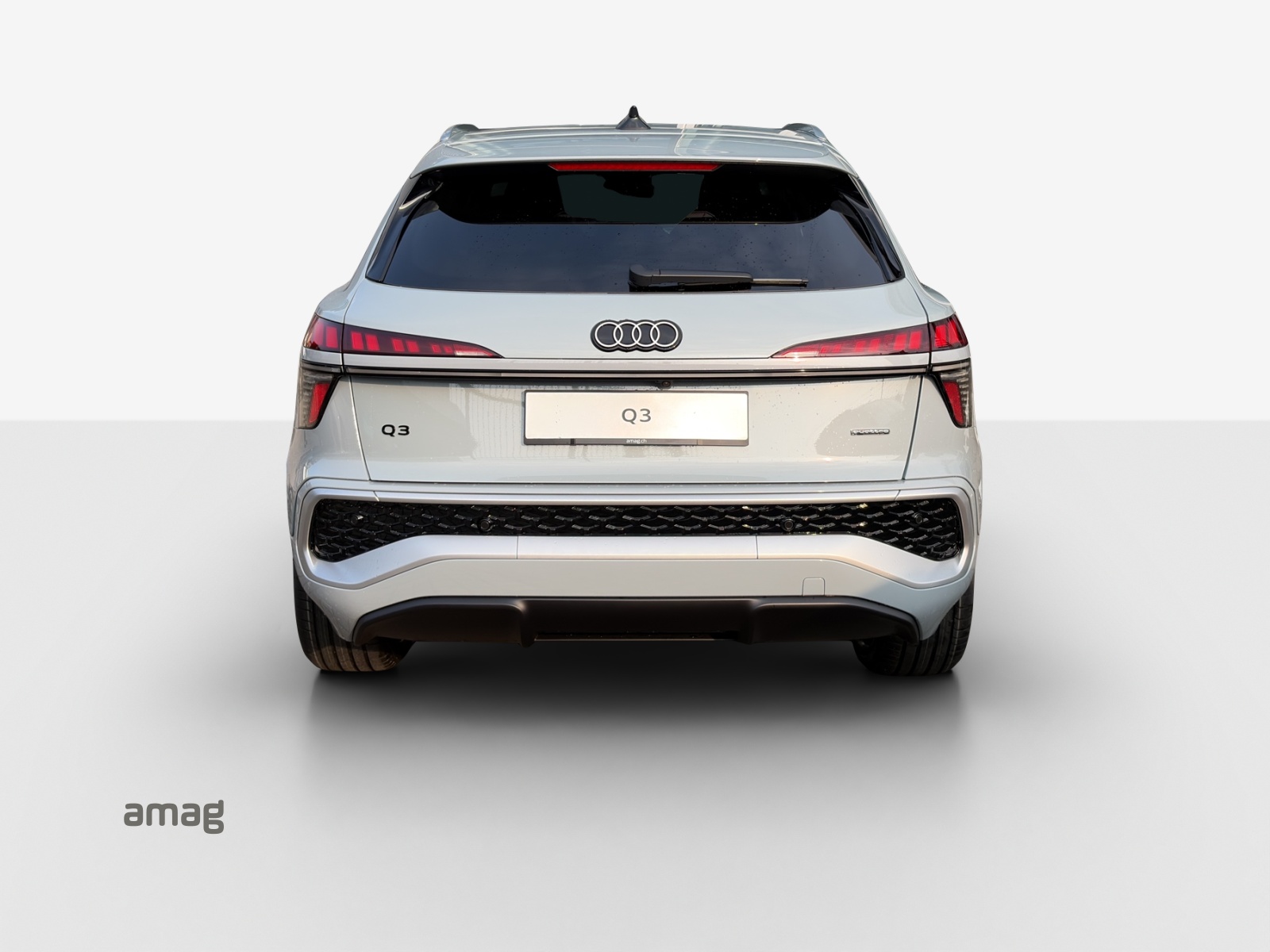 AUDI Q3 SUV TFSI quattro 150 kW S tronic-image-3