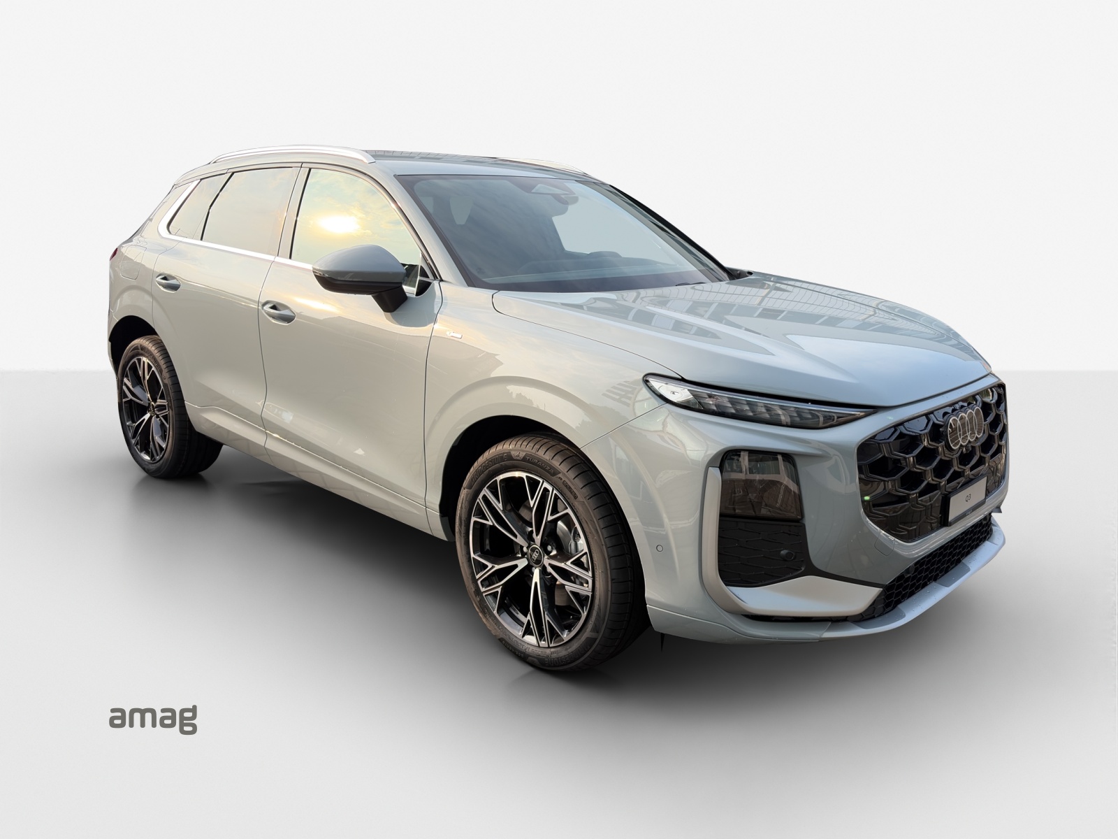 AUDI Q3 SUV TFSI quattro 150 kW S tronic-image-5