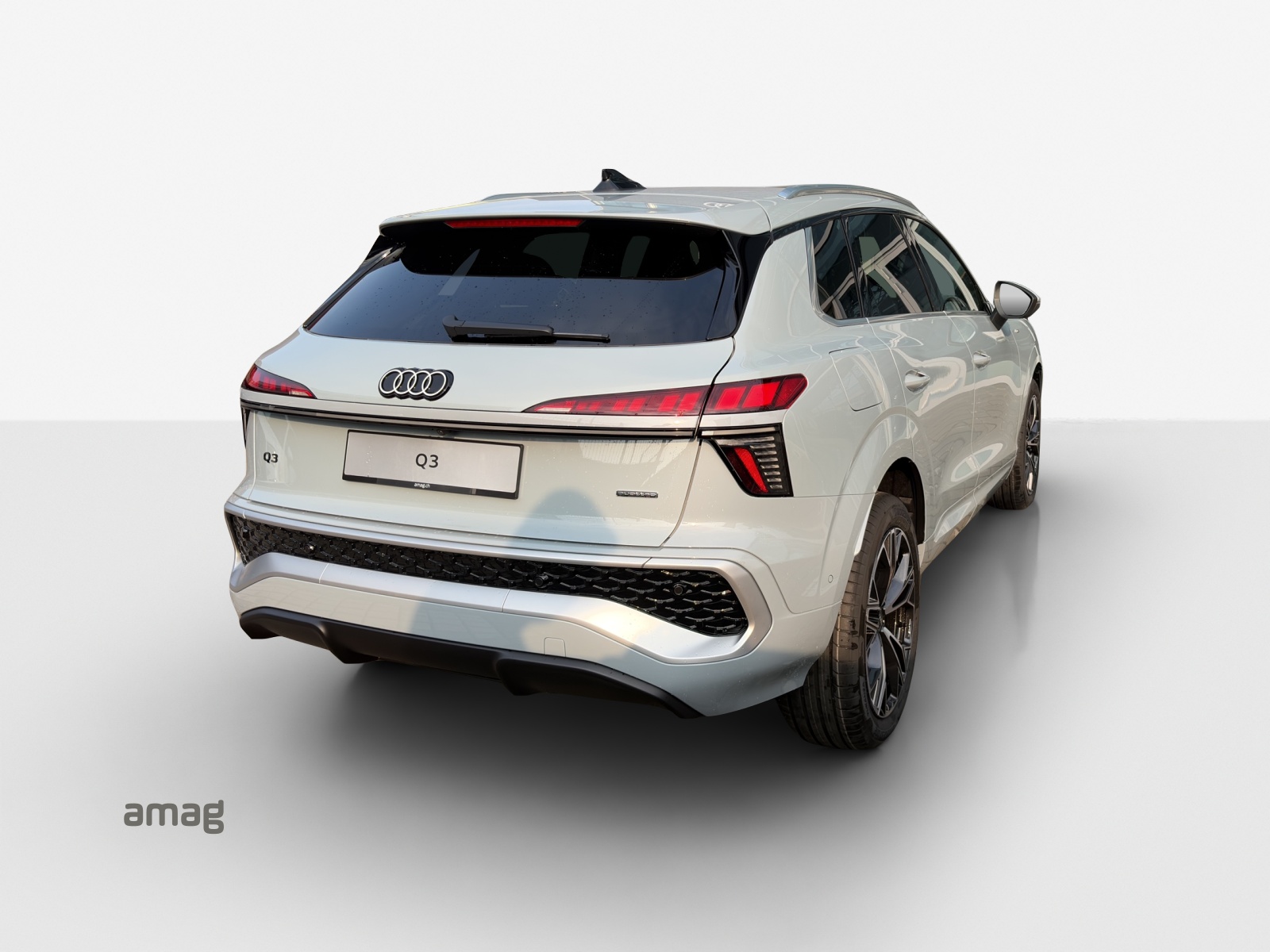 AUDI Q3 SUV TFSI quattro 150 kW S tronic-image-4
