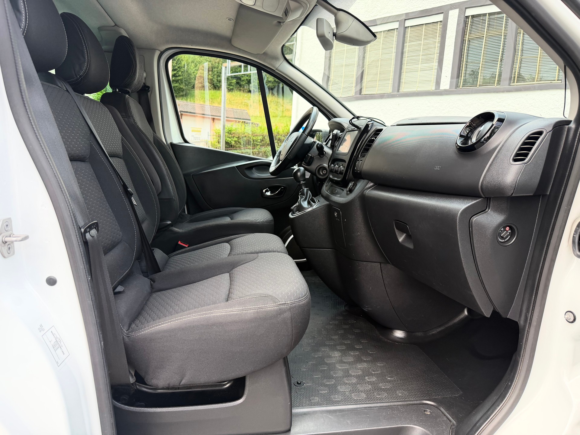 OPEL Vivaro 1.6CDTI Tourer 2.7t L2H1-image-9