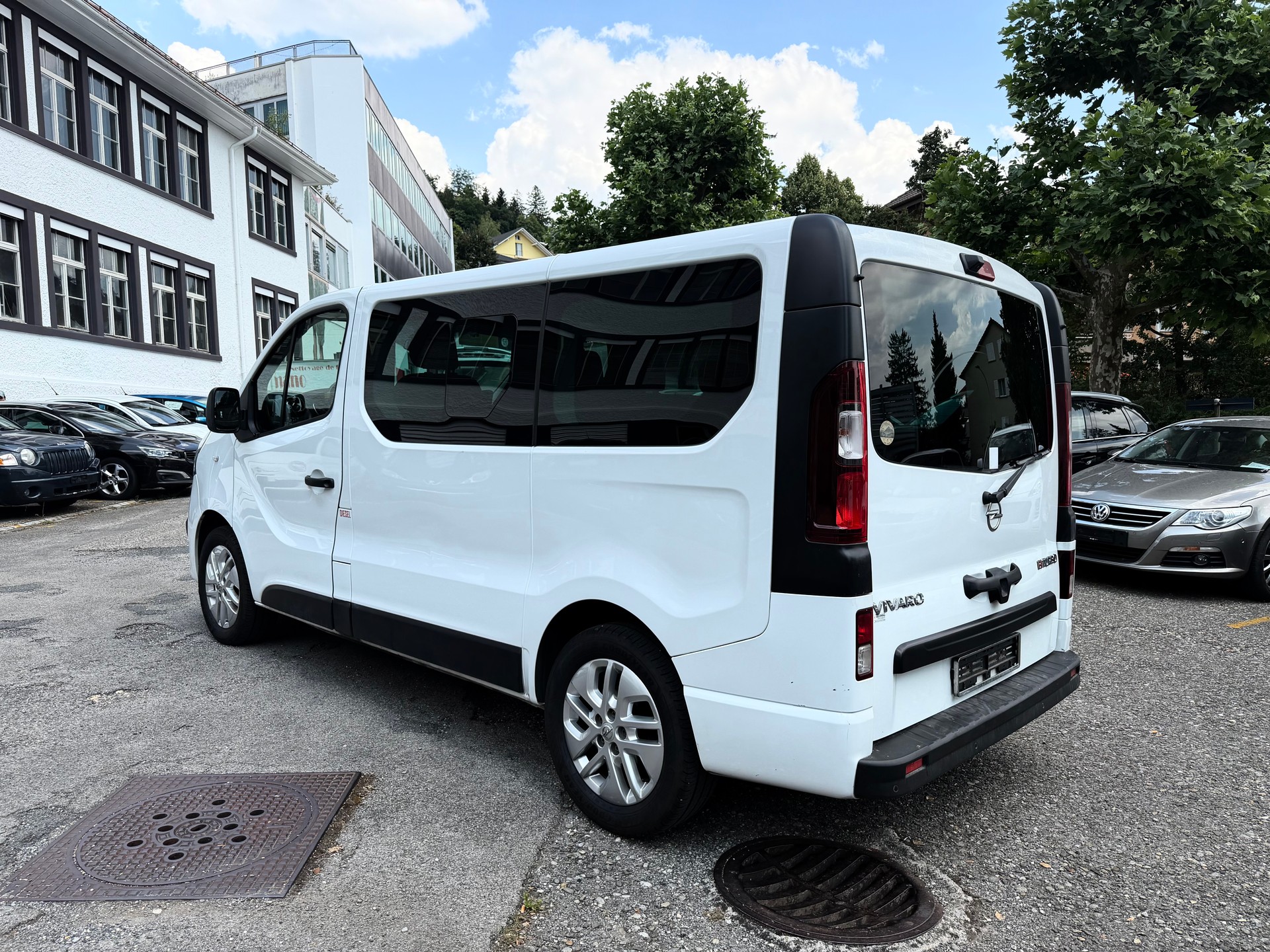 OPEL Vivaro 1.6CDTI Tourer 2.7t L2H1-image-6