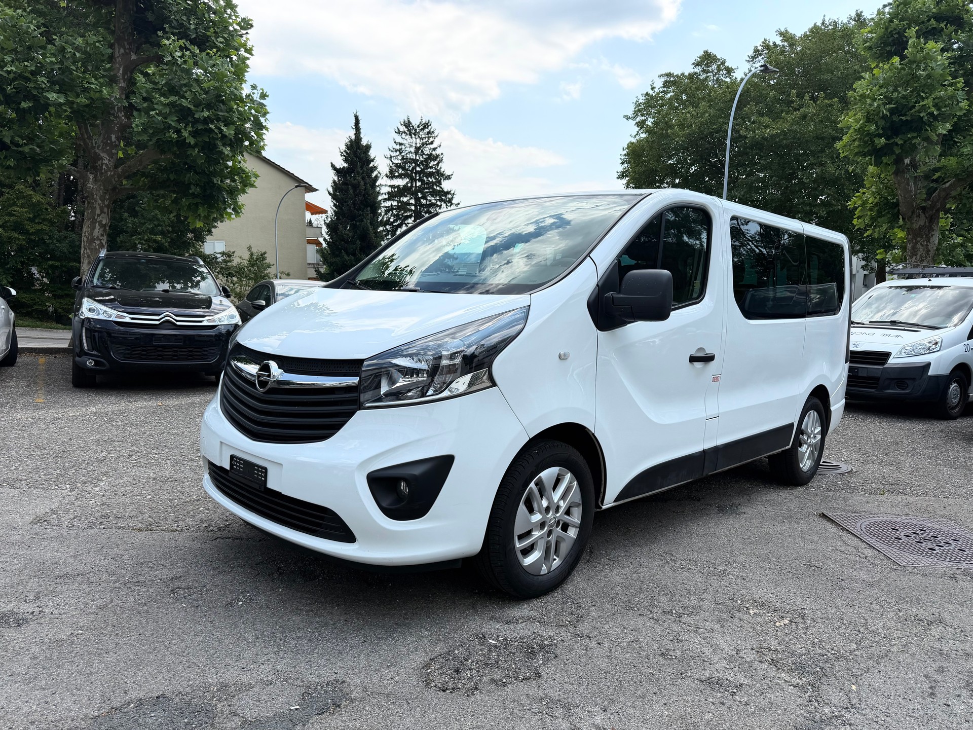 OPEL Vivaro 1.6CDTI Tourer 2.7t L2H1-image-0